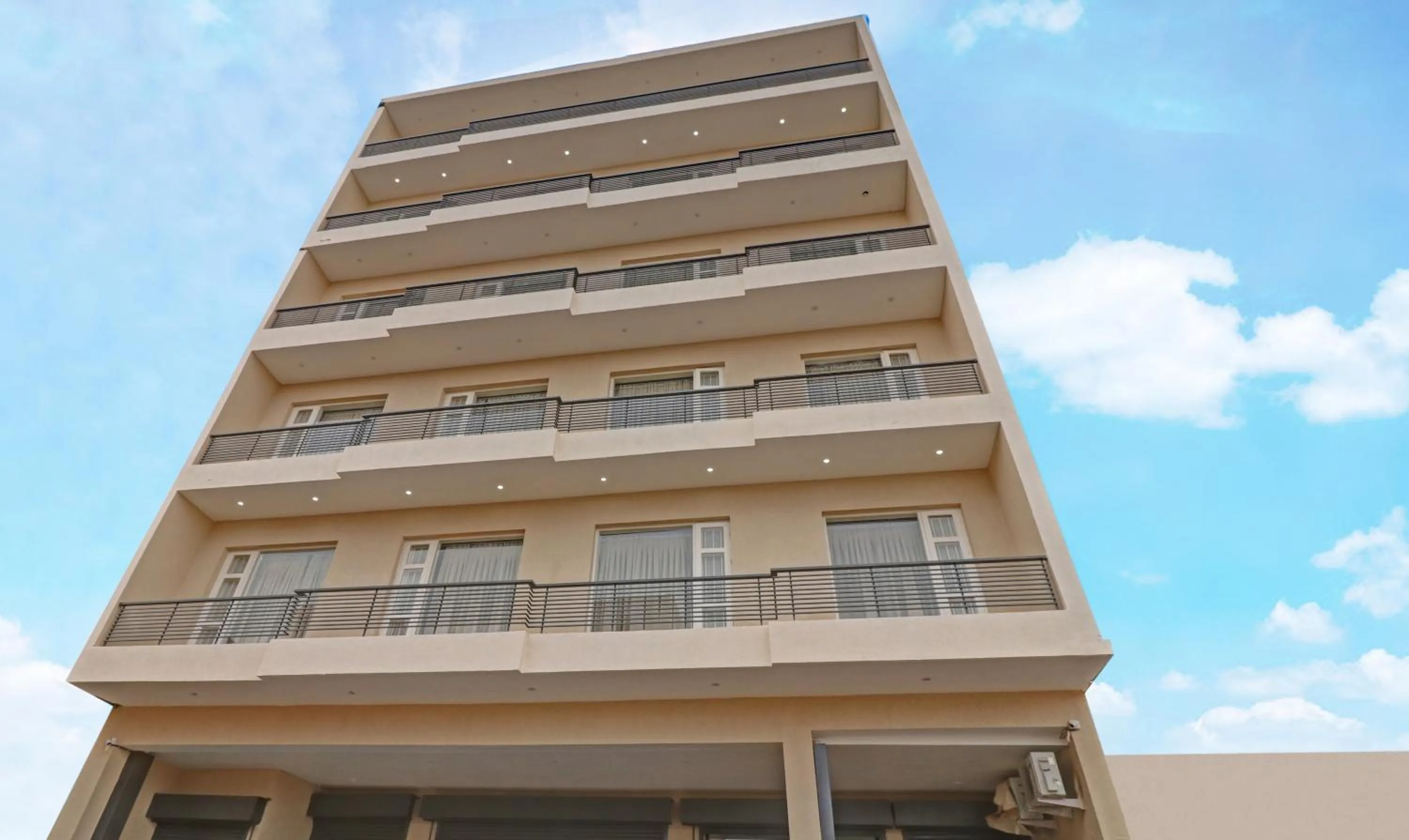 Property building in Treebo Kamron Regency Sector 80