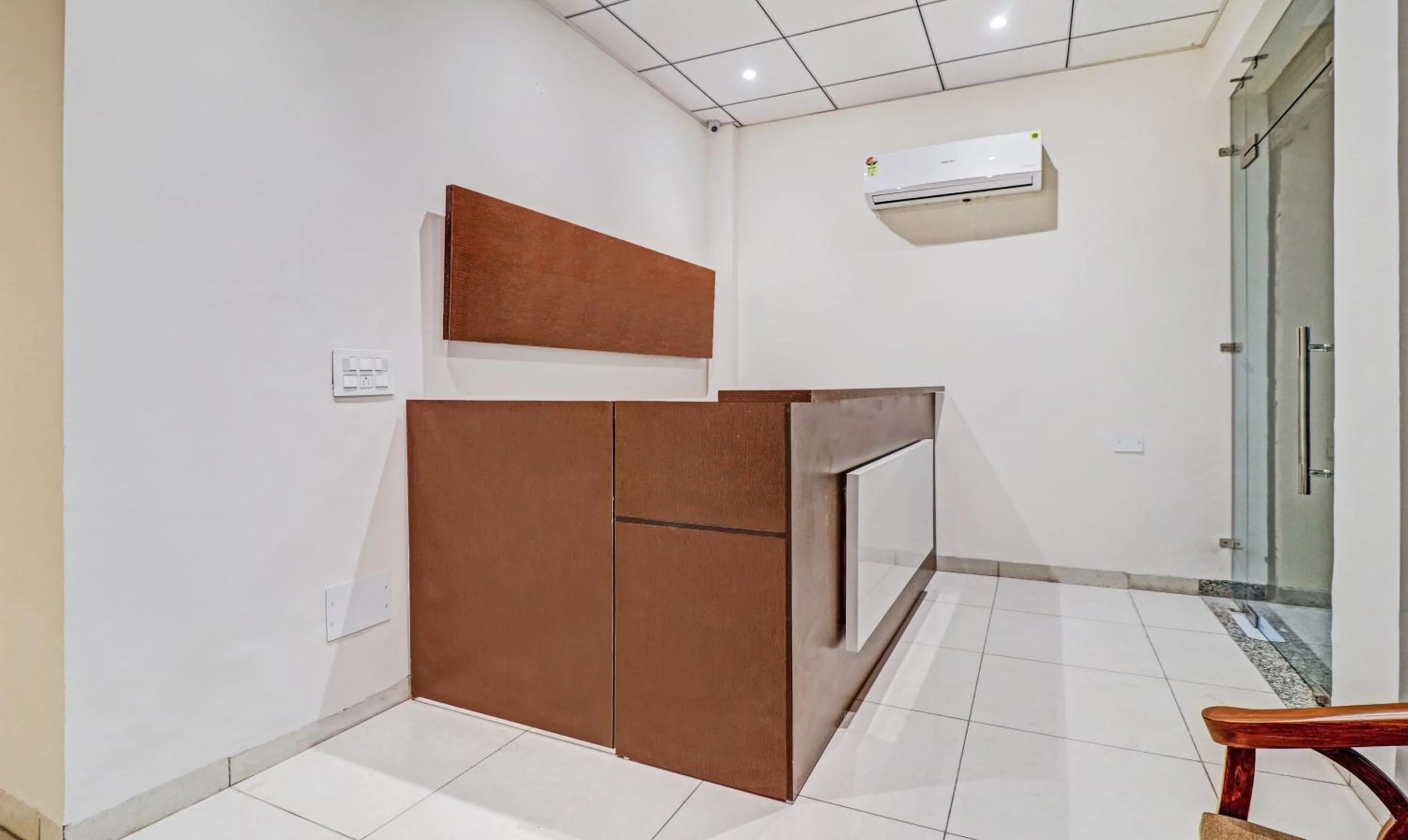 Lobby or reception in Treebo Kamron Regency Sector 80