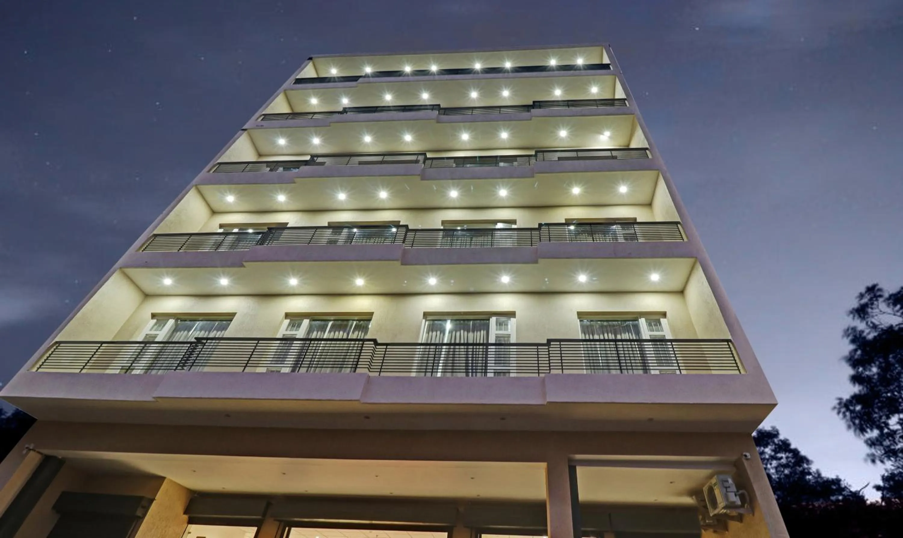 Property building in Treebo Kamron Regency Sector 80