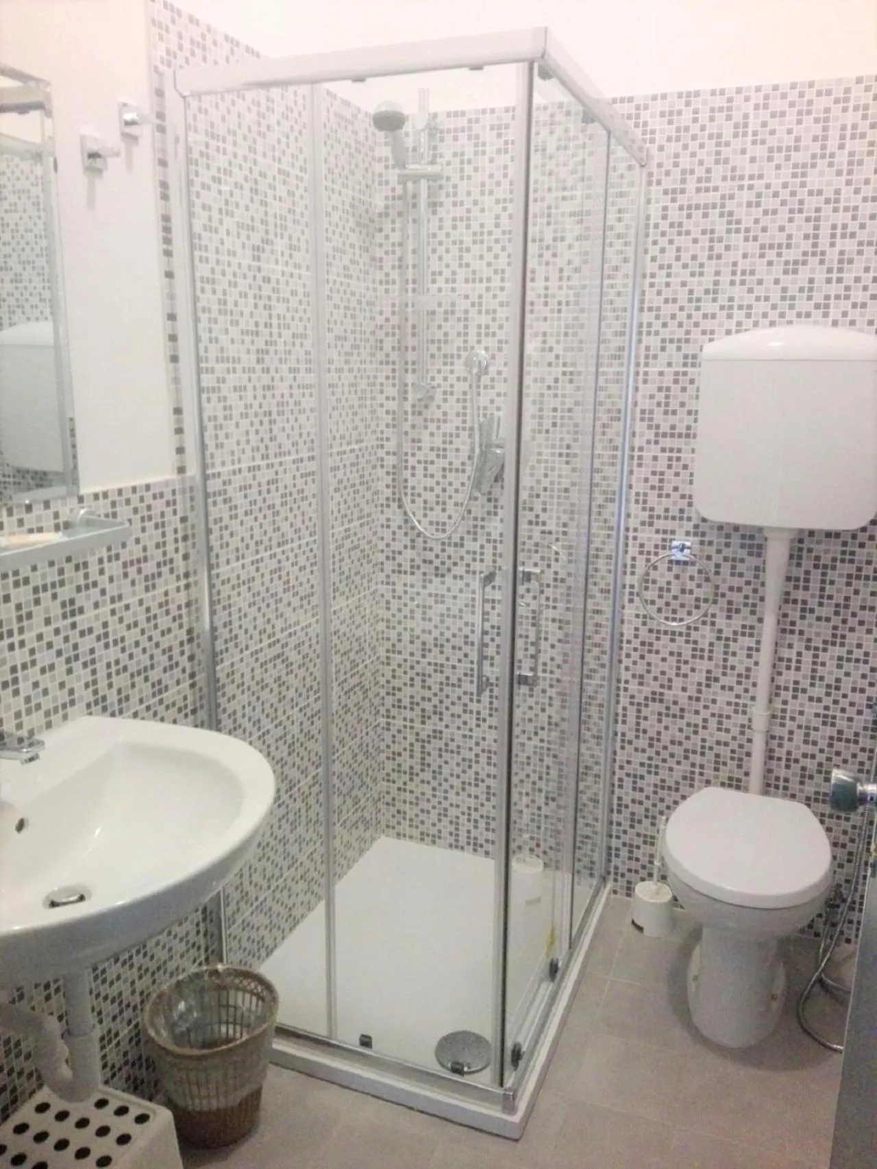 Shower in Hotel Enrica