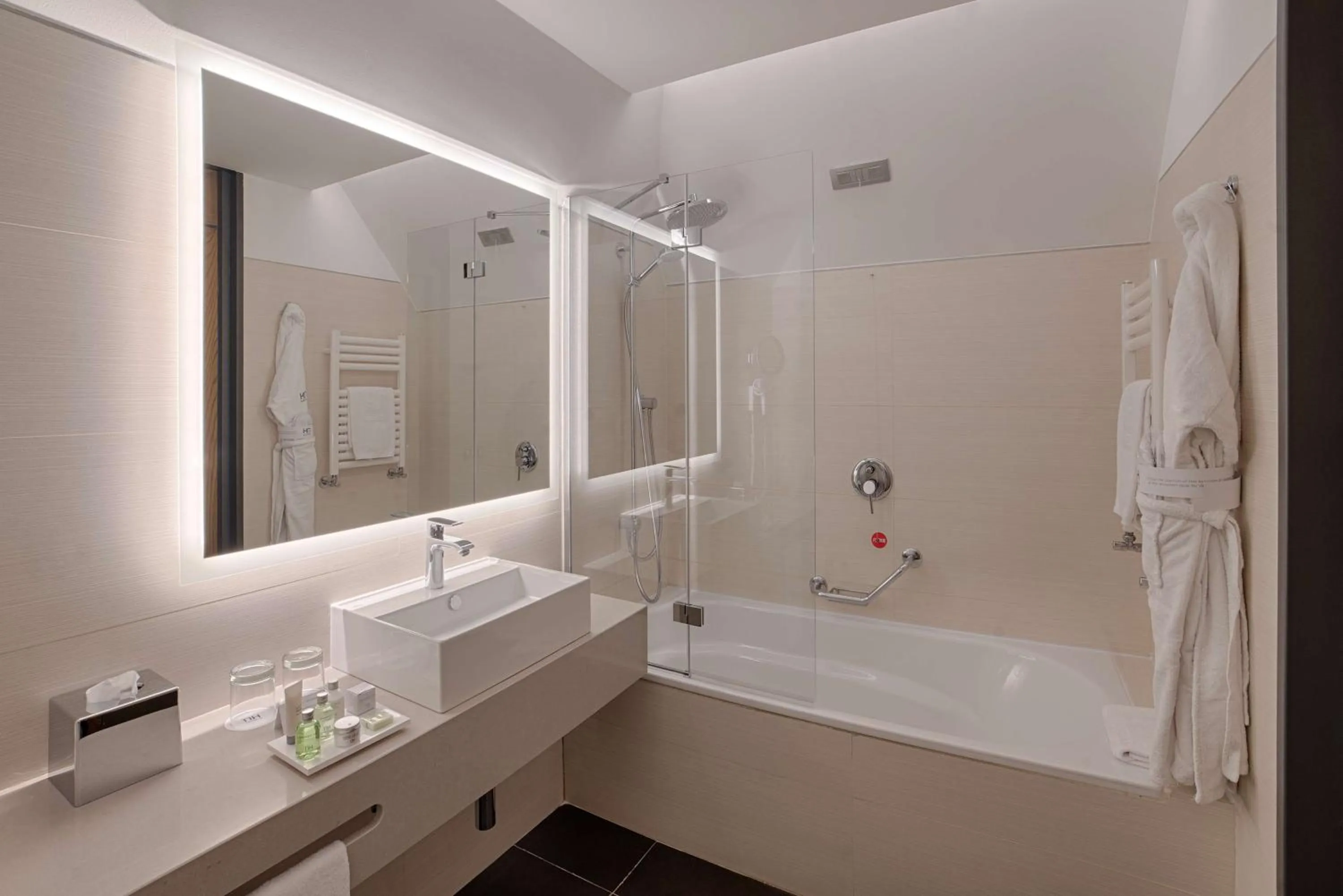 Bathroom in NH Collection Milano Touring