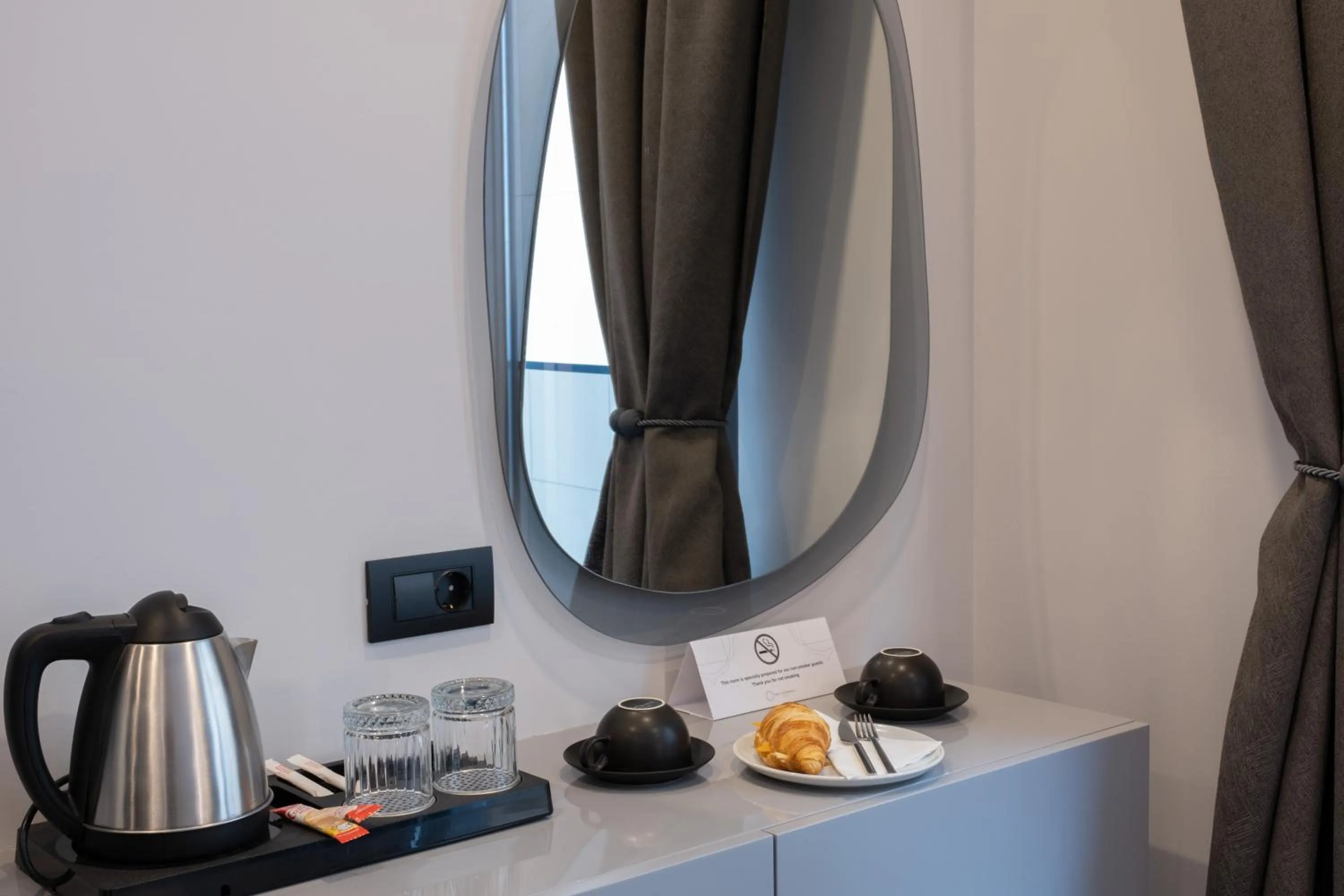 Coffee/tea facilities in Pera Bosphorus Hotel