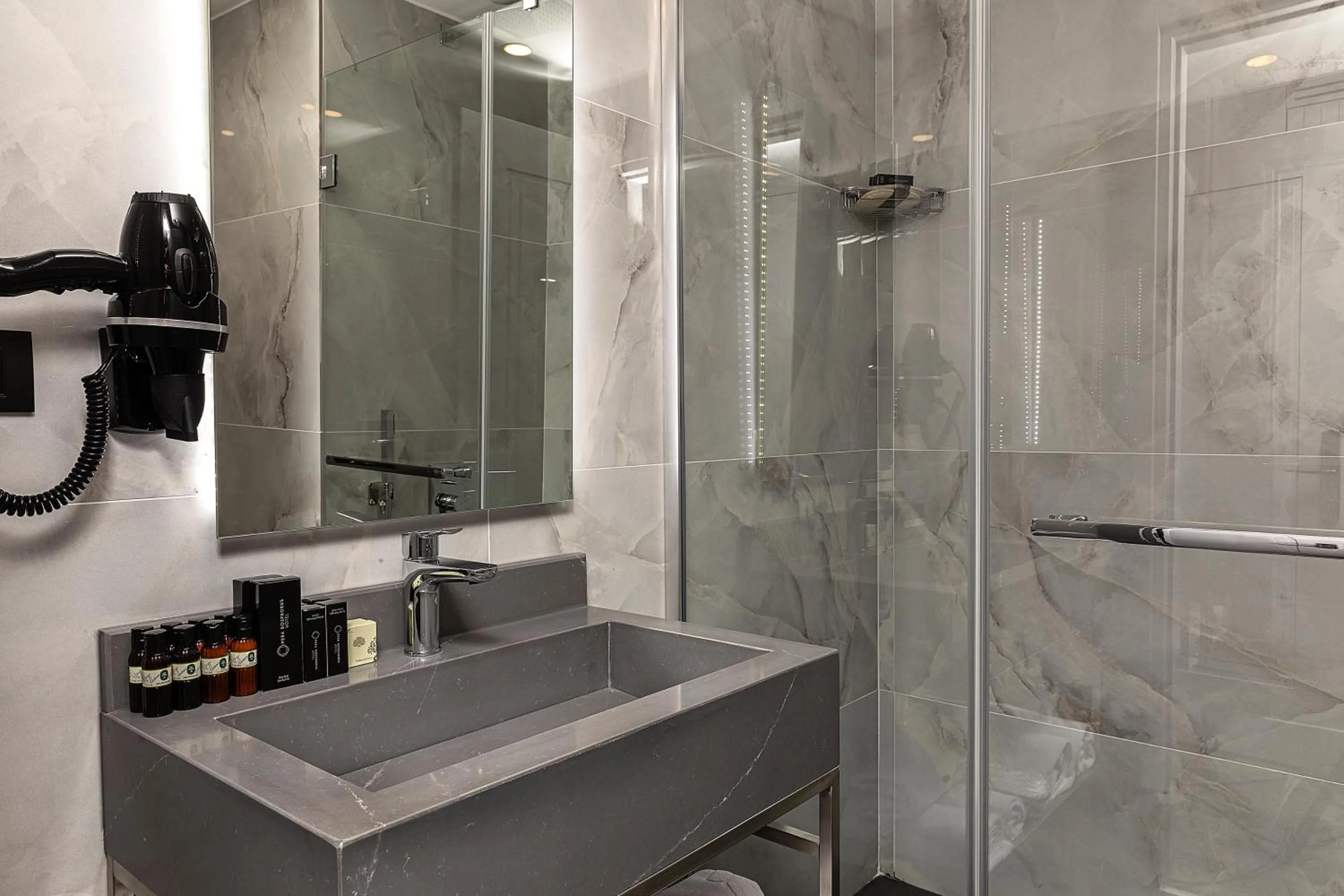 Shower in Pera Bosphorus Hotel