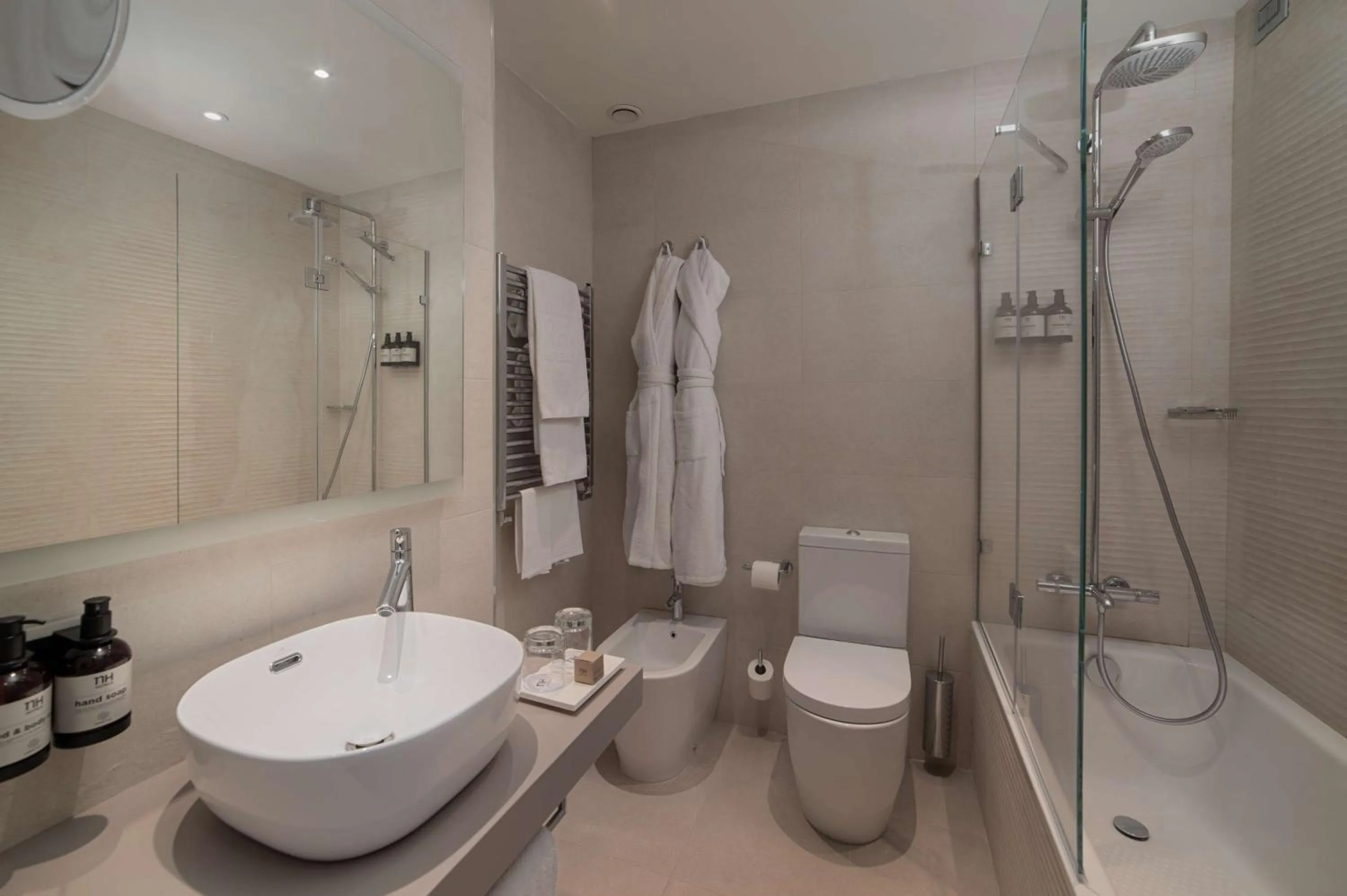 Bathroom in NH La Spezia