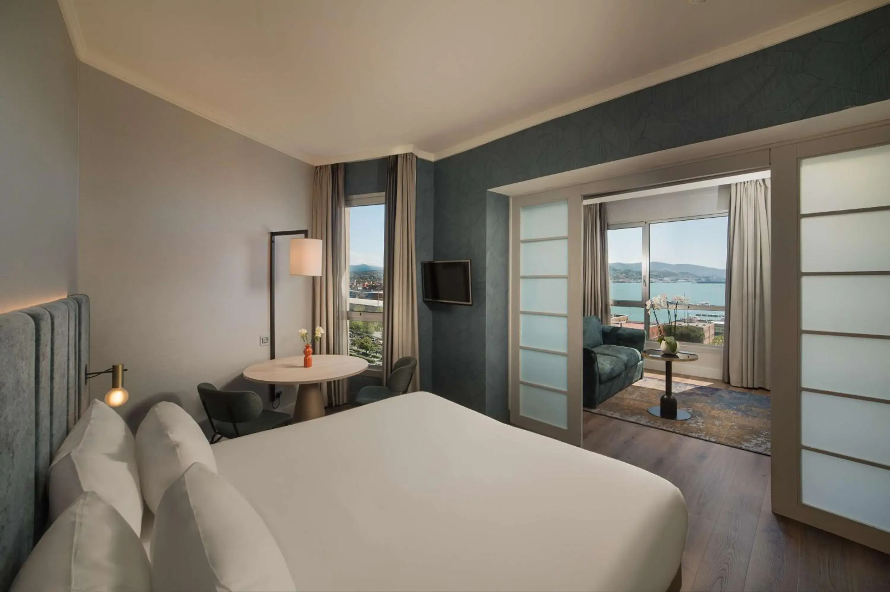 Photo of the whole room, Bed in NH La Spezia Photo of the whole room, Bed in NH La Spezia