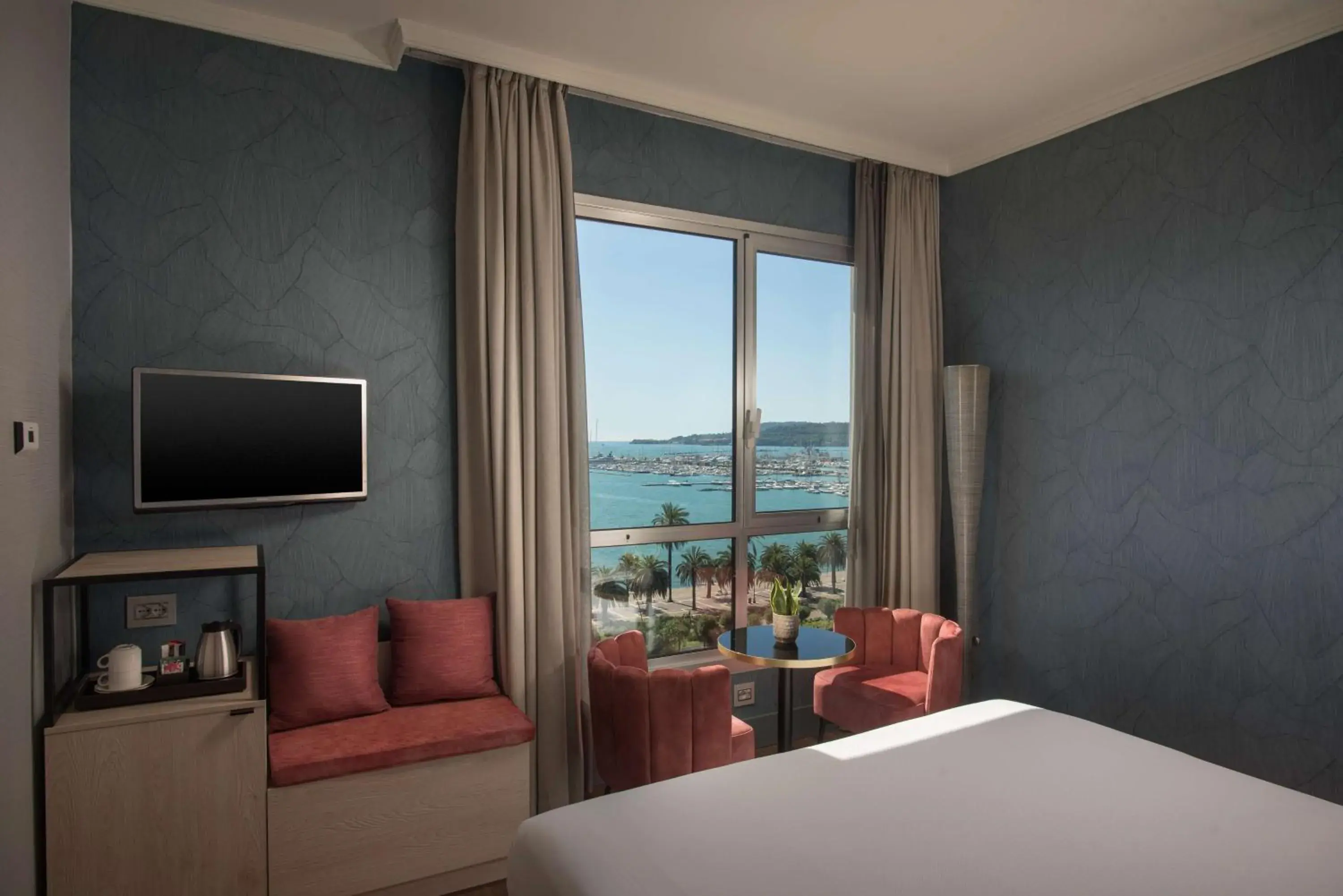 Bedroom, Bed in NH La Spezia Bedroom, Bed in NH La Spezia