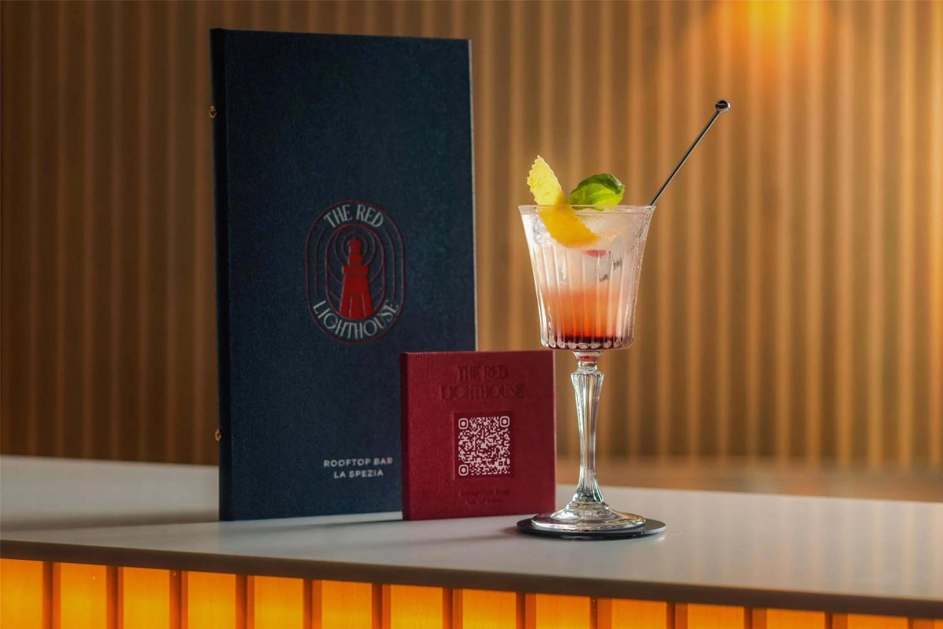 Lounge or bar in NH La Spezia