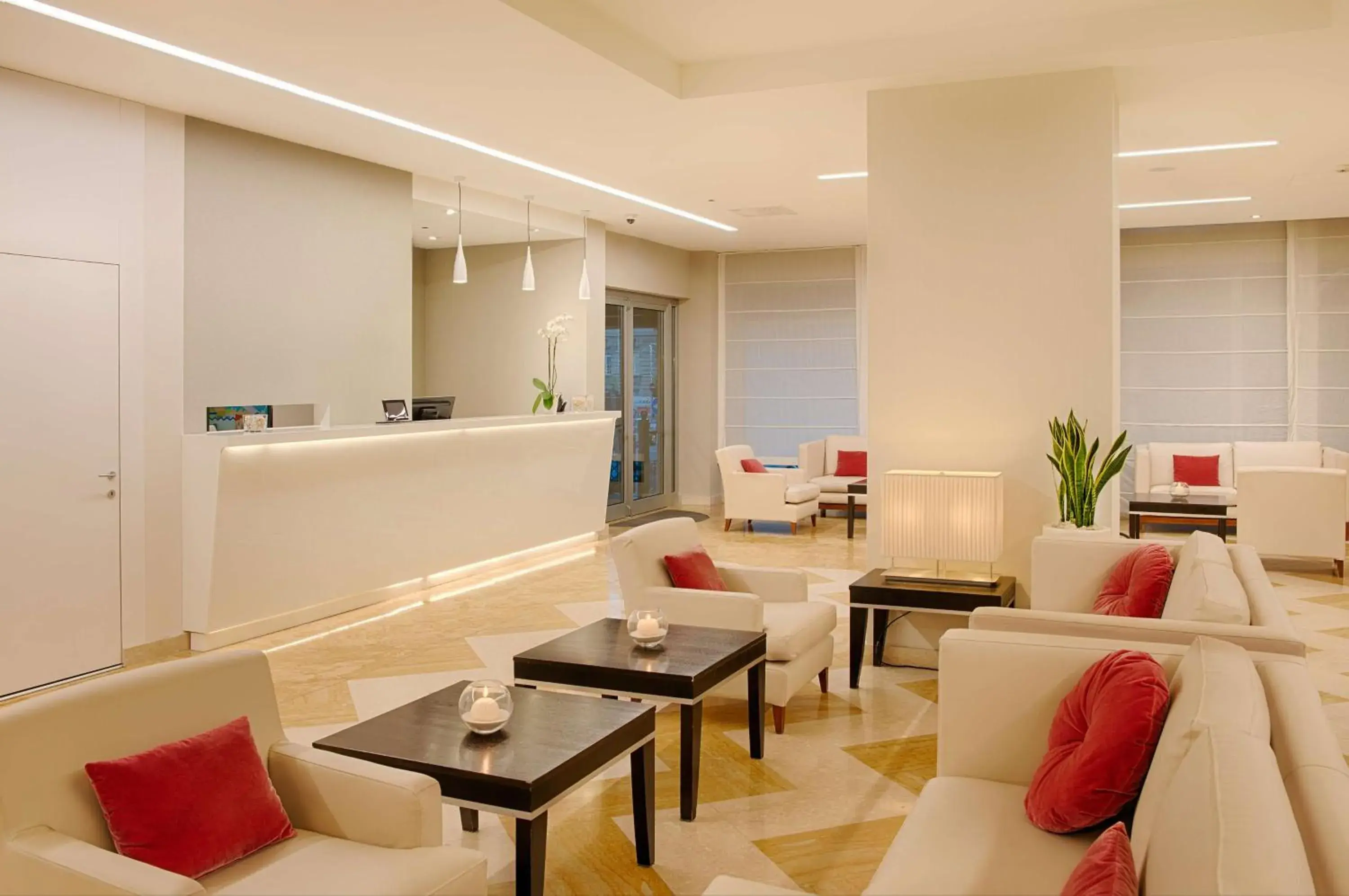 Lobby or reception in NH La Spezia Lobby or reception in NH La Spezia