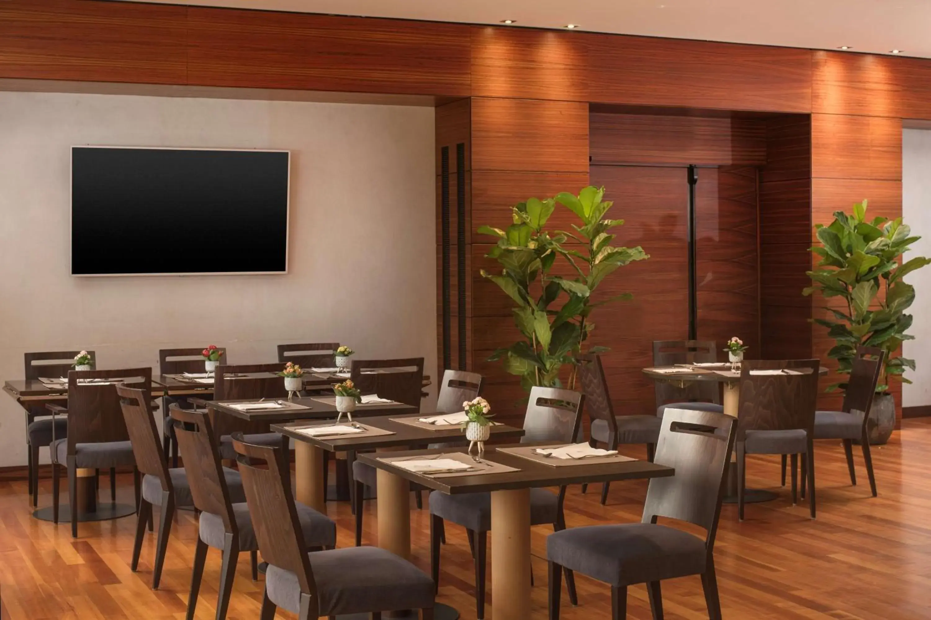 Restaurant/places to eat in NH Bologna Villanova Restaurant/places to eat in NH Bologna Villanova