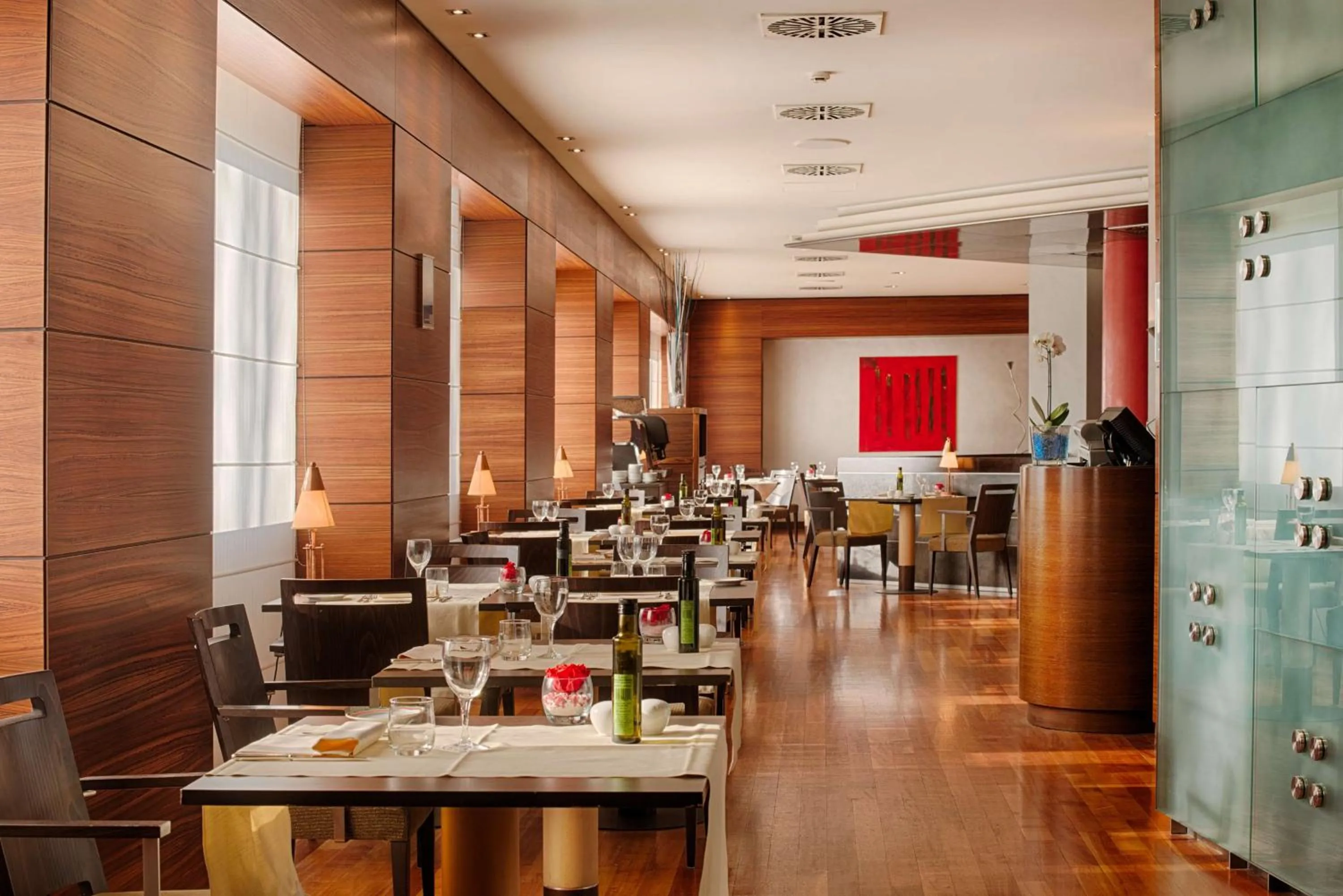 Restaurant/places to eat in NH Bologna Villanova