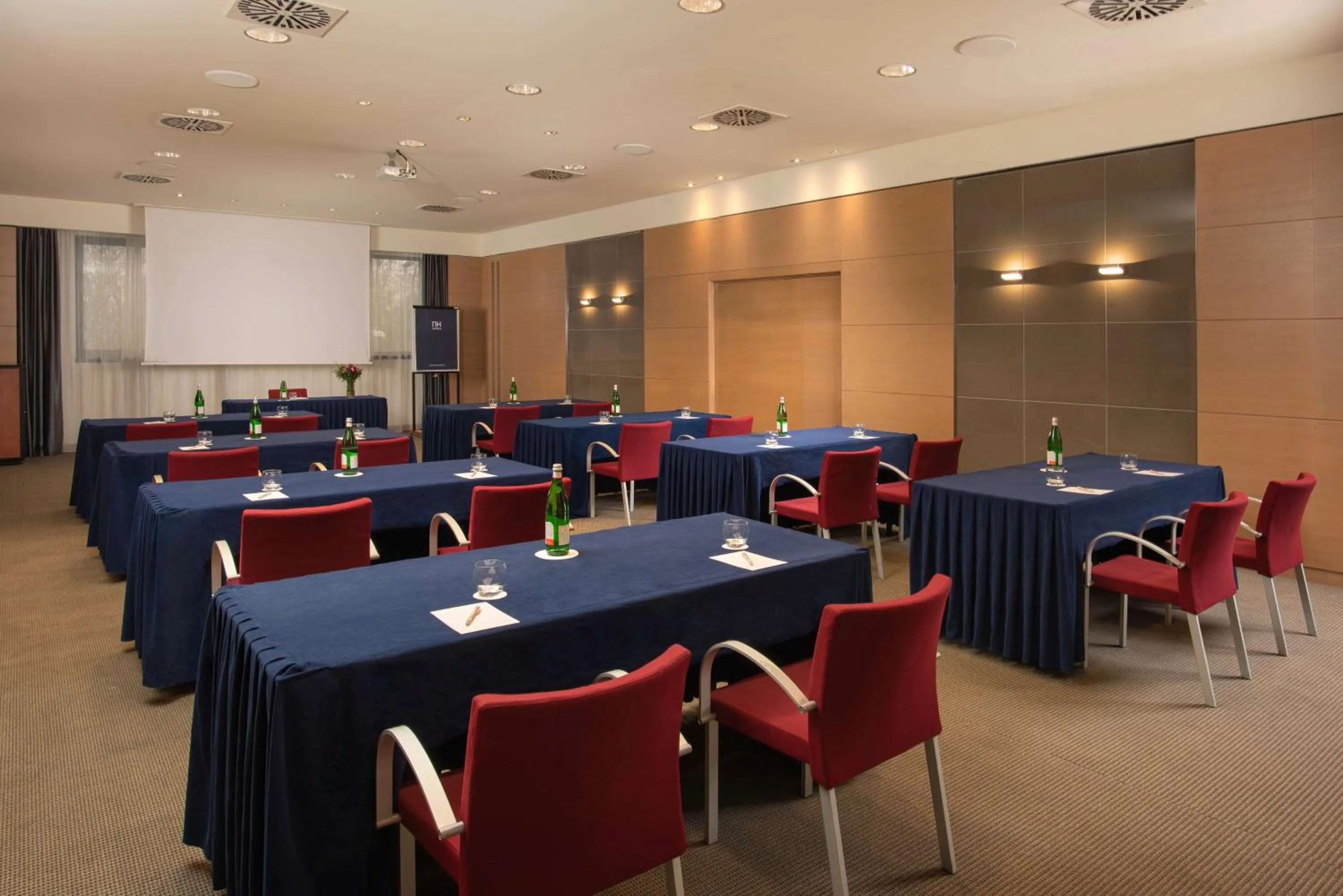 Meeting/conference room in NH Bologna Villanova