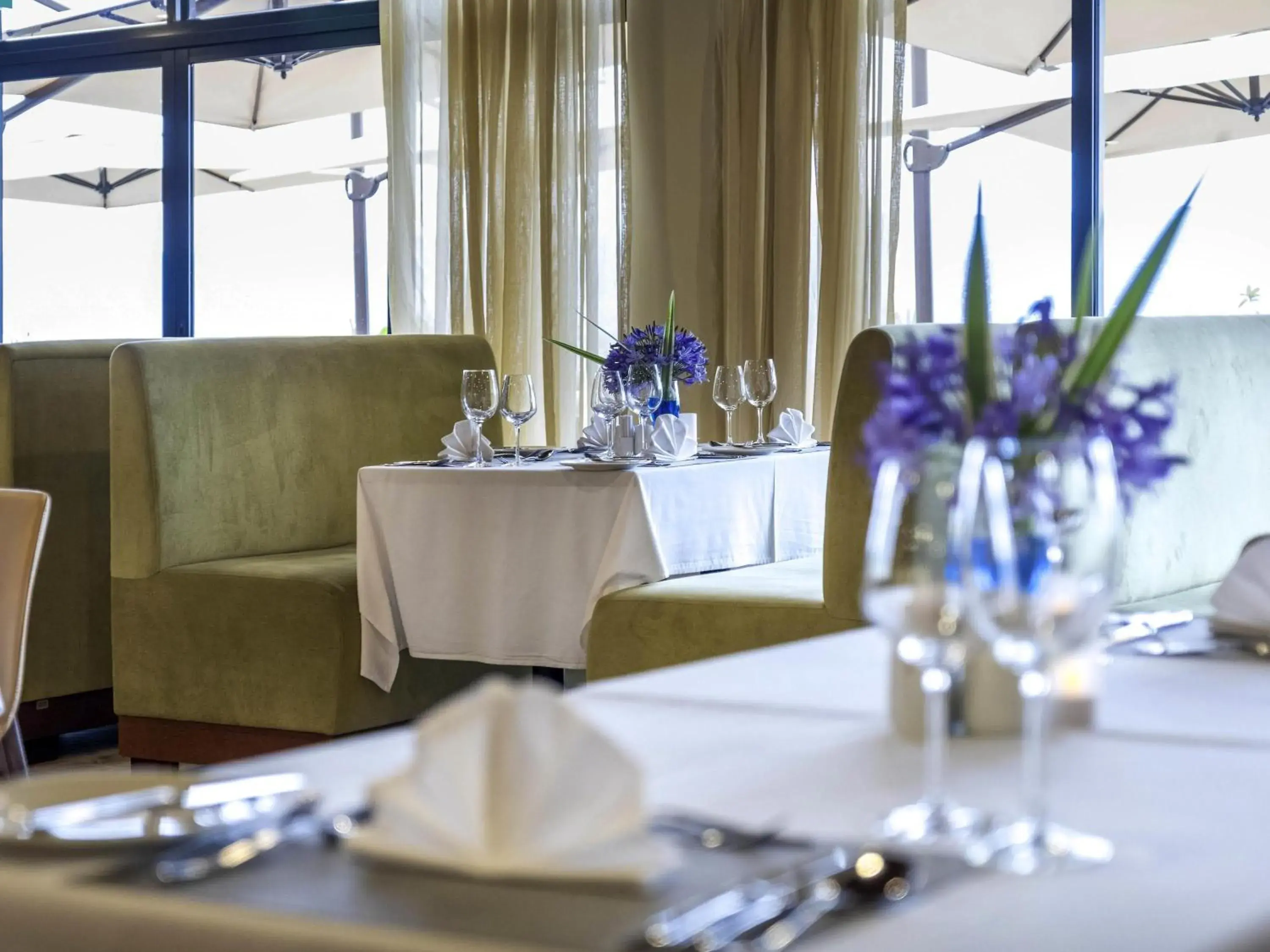 Restaurant/places to eat in Mantis Kivu Marina Bay Hotel Restaurant/places to eat in Mantis Kivu Marina Bay Hotel