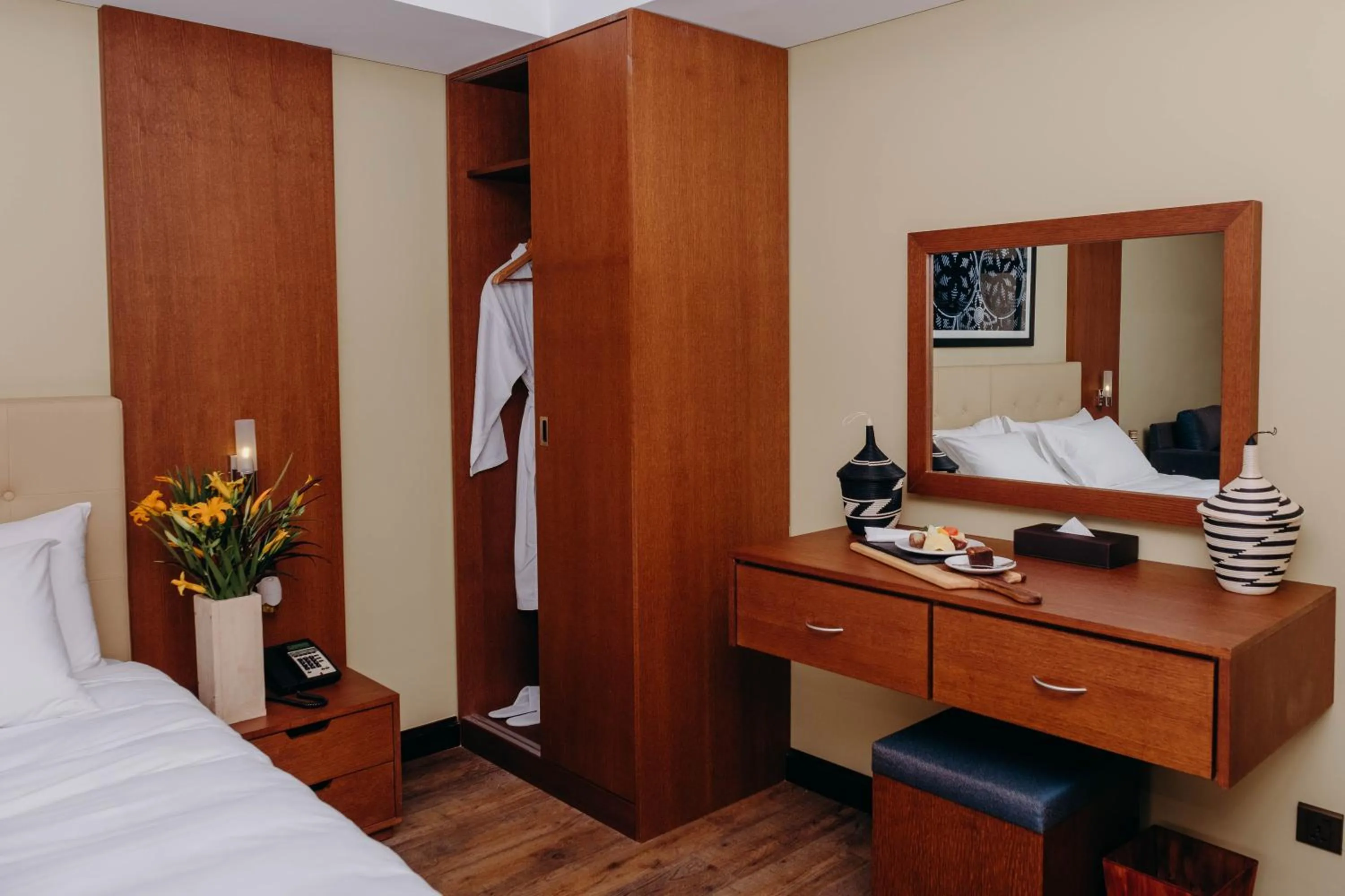 Bedroom, Bed in Mantis Kivu Marina Bay Hotel