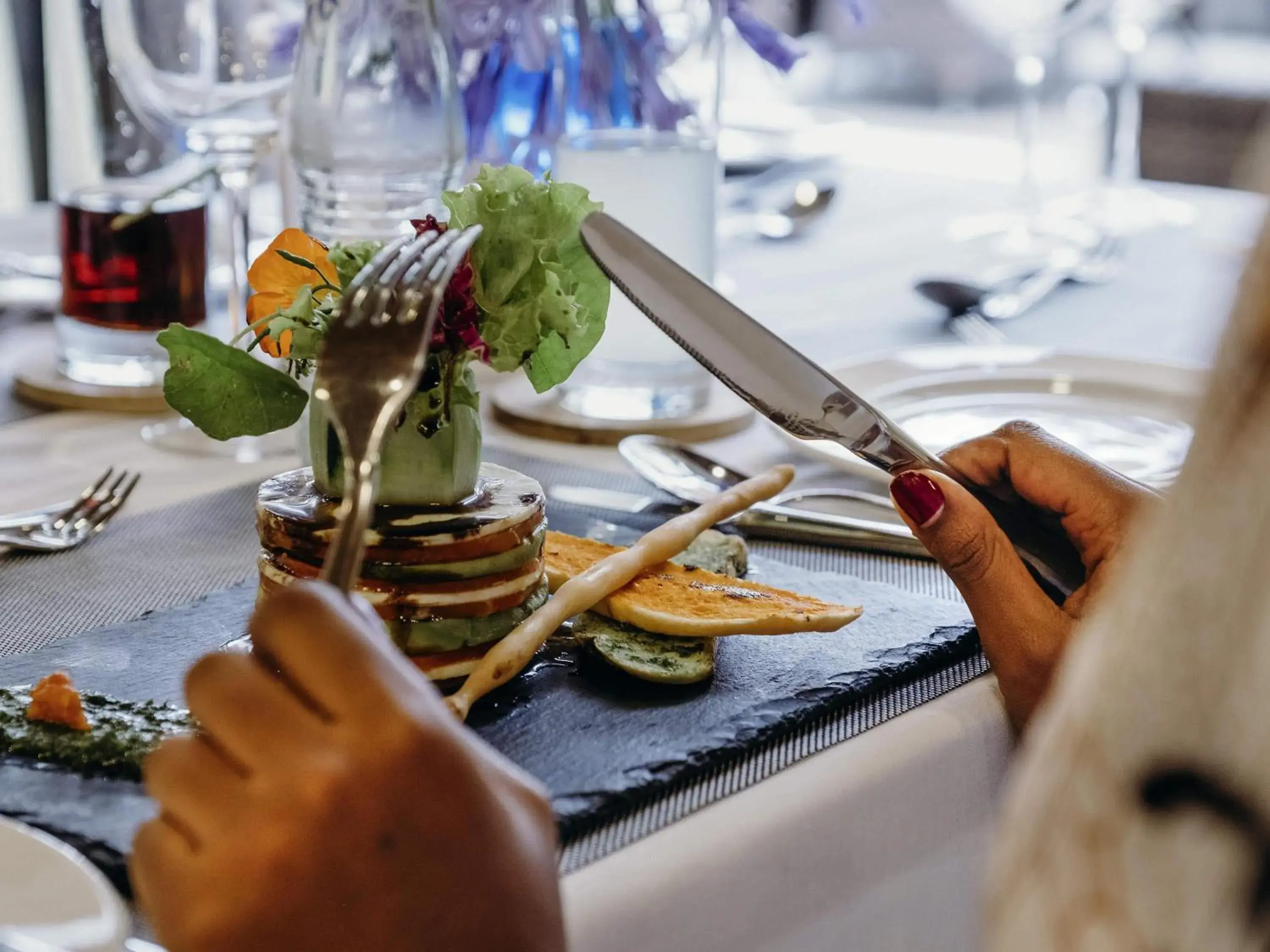 Restaurant/places to eat in Mantis Kivu Marina Bay Hotel Restaurant/places to eat in Mantis Kivu Marina Bay Hotel