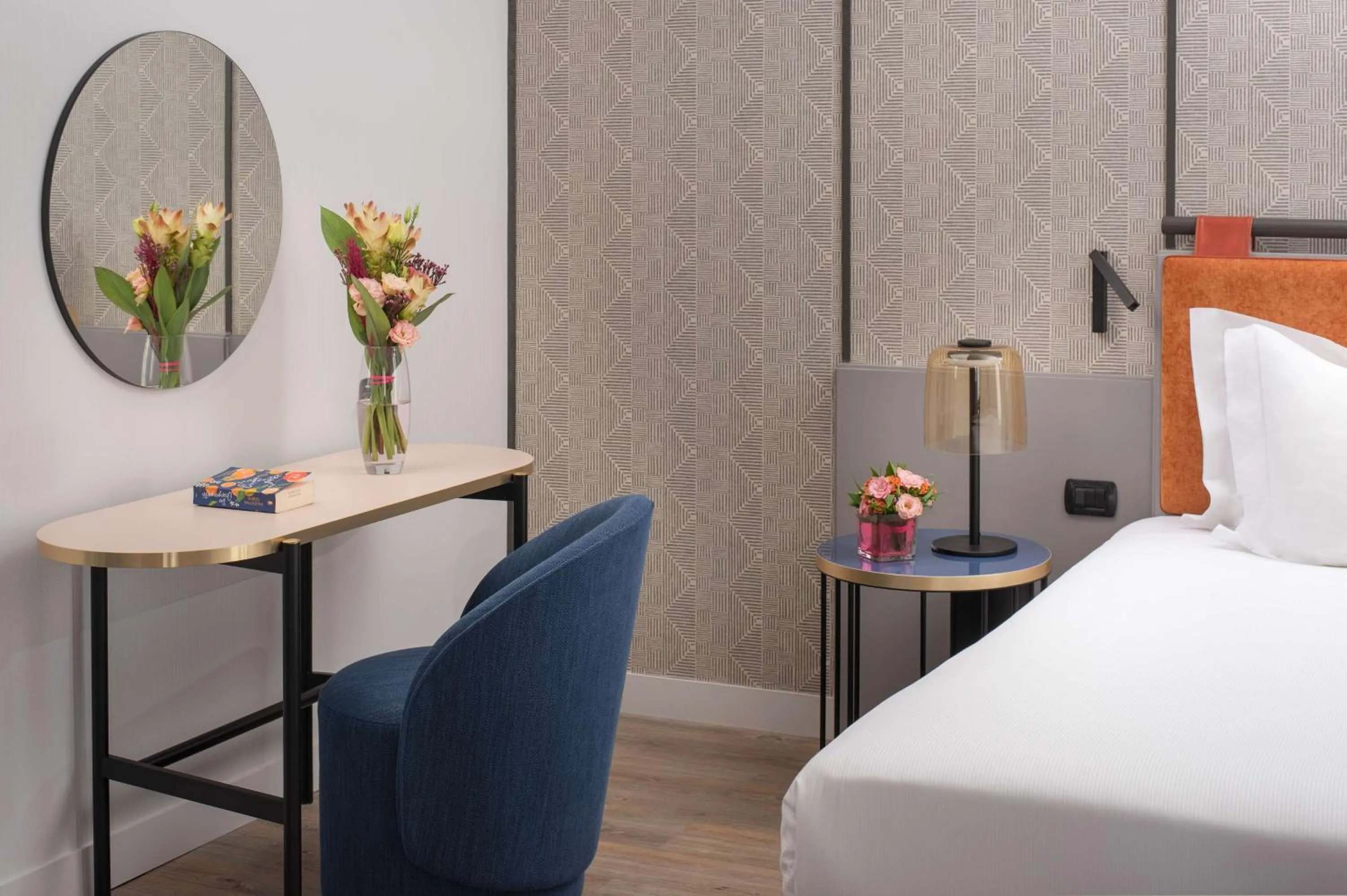 Photo of the whole room, Bed in NH Catania Centro