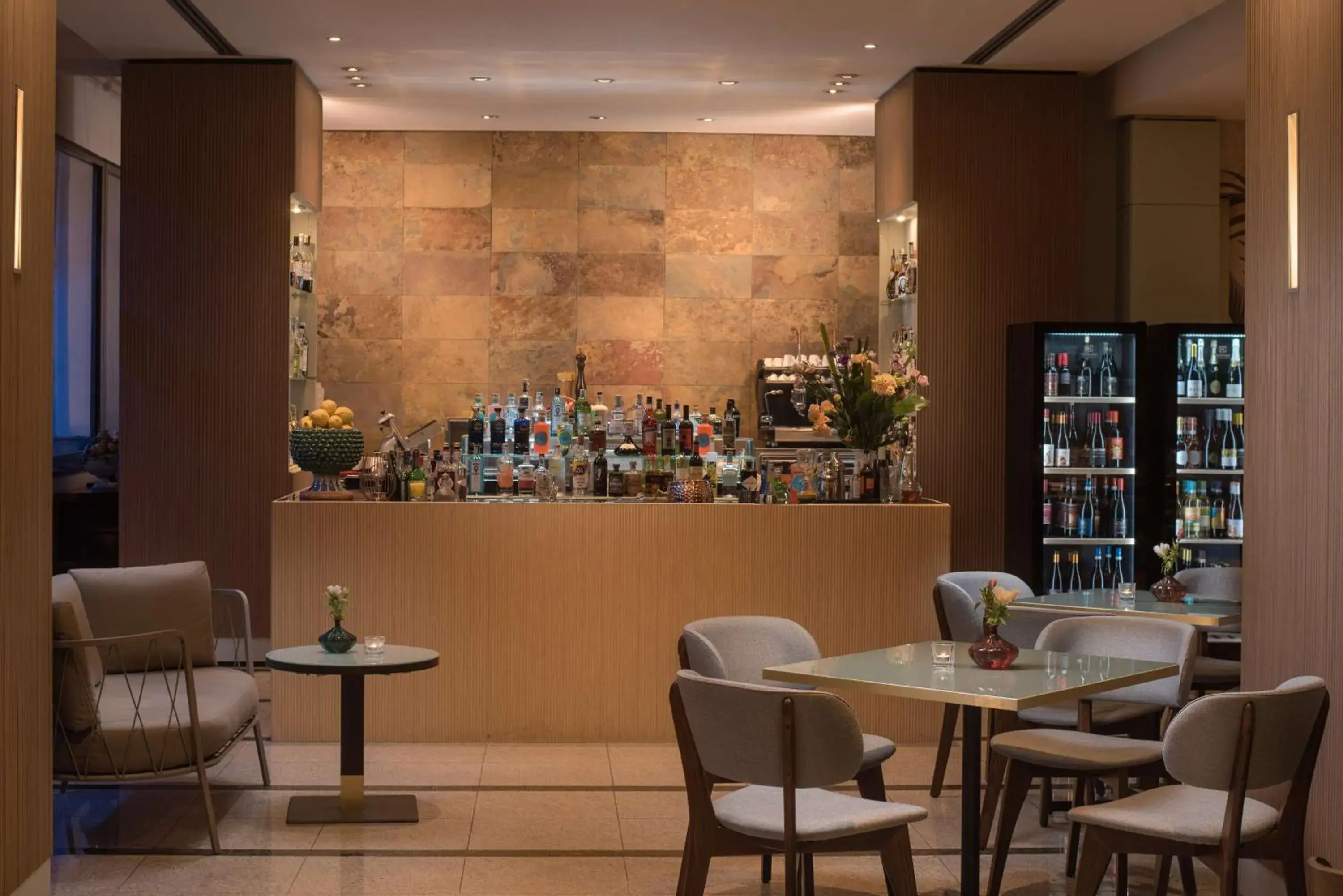 Lounge or bar in NH Catania Centro Lounge or bar in NH Catania Centro