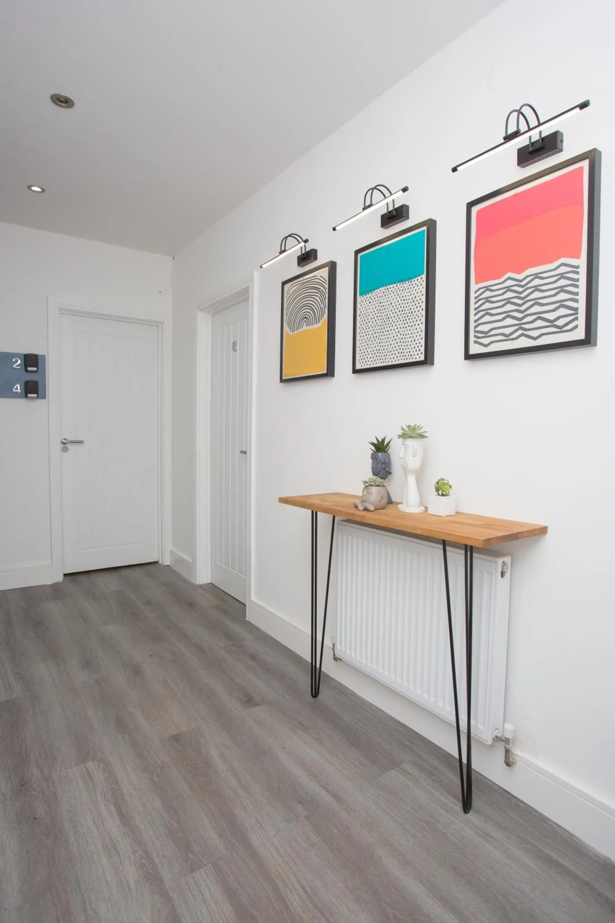 Communal lounge/ TV room in Legoland Heathrow Windsor Apartment Hotel