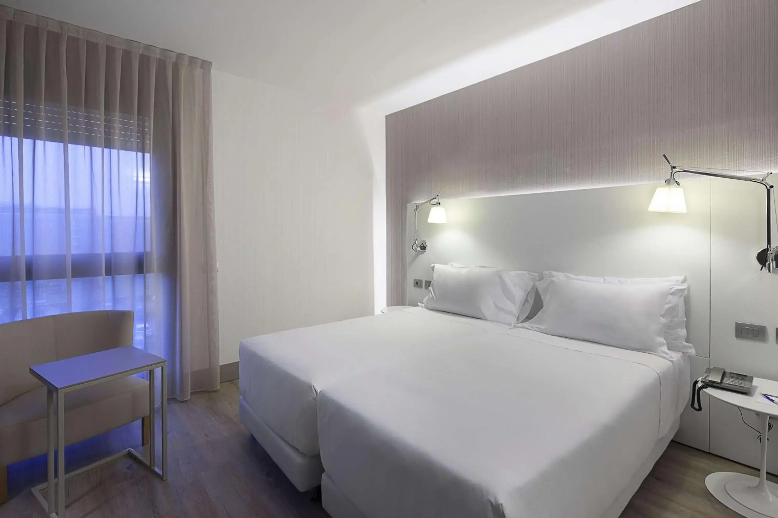 Bedroom, Bed in NH Milano Congress Centre Bedroom, Bed in NH Milano Congress Centre