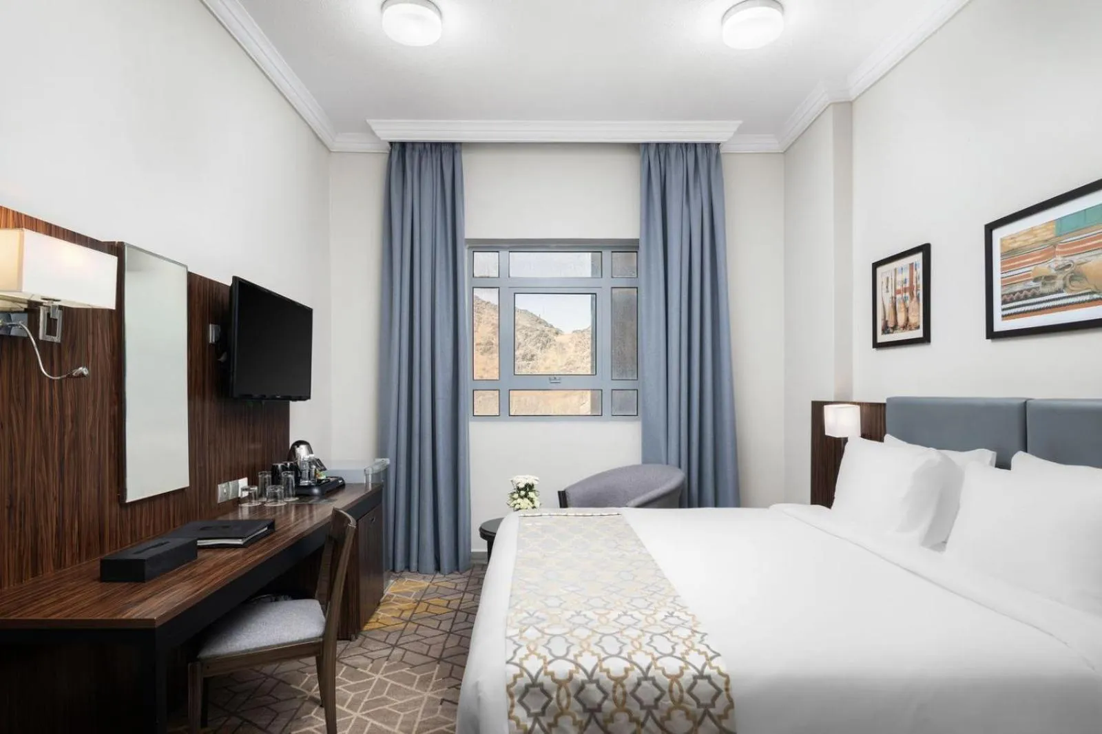 Bed in Elaf Bakkah Hotel