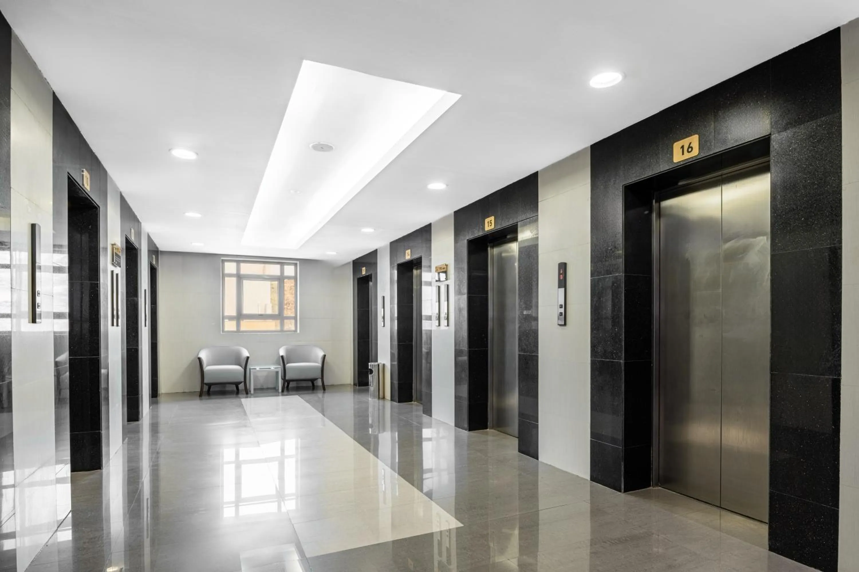 elevator in Elaf Bakkah Hotel