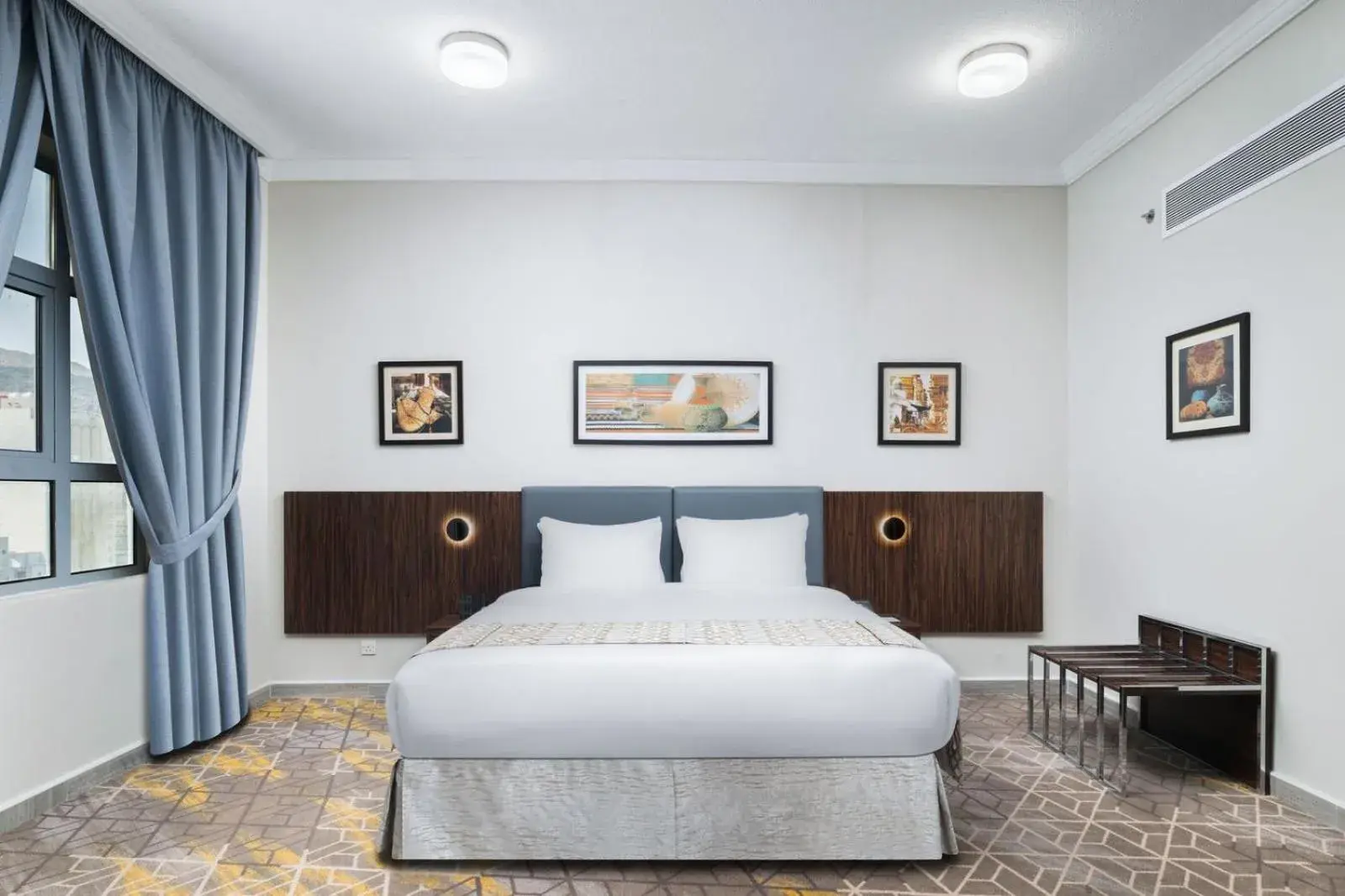 Bed in Elaf Bakkah Hotel Bed in Elaf Bakkah Hotel