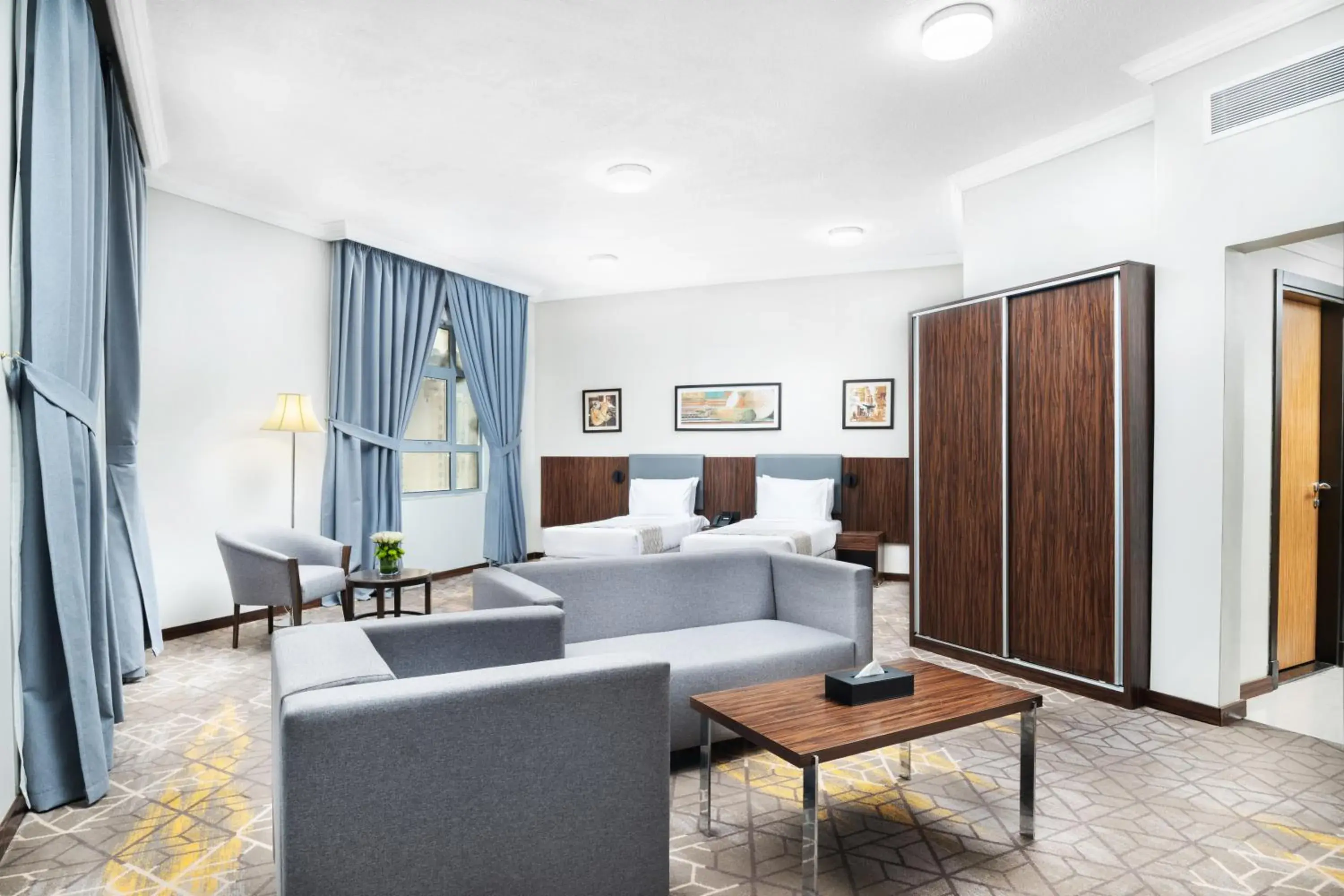 Seating area, Bed in Elaf Bakkah Hotel Seating area, Bed in Elaf Bakkah Hotel