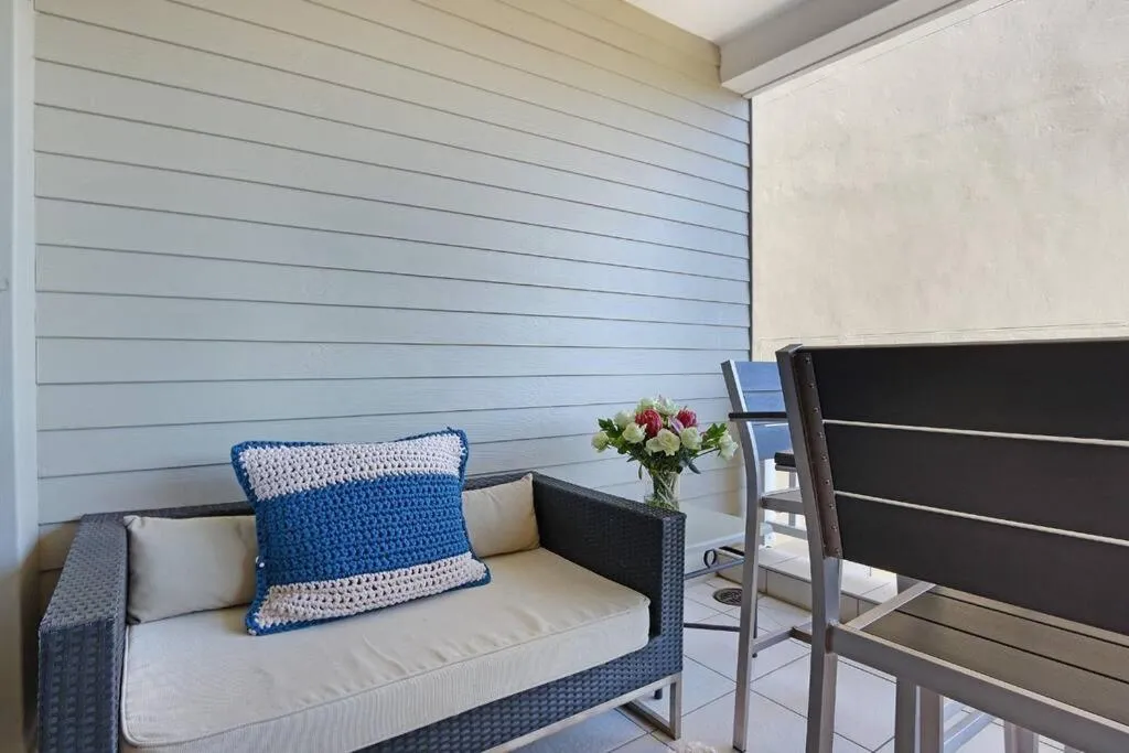 Balcony/Terrace in Penguin Haven . Luxury 2 bedroom, Boulders Beach.