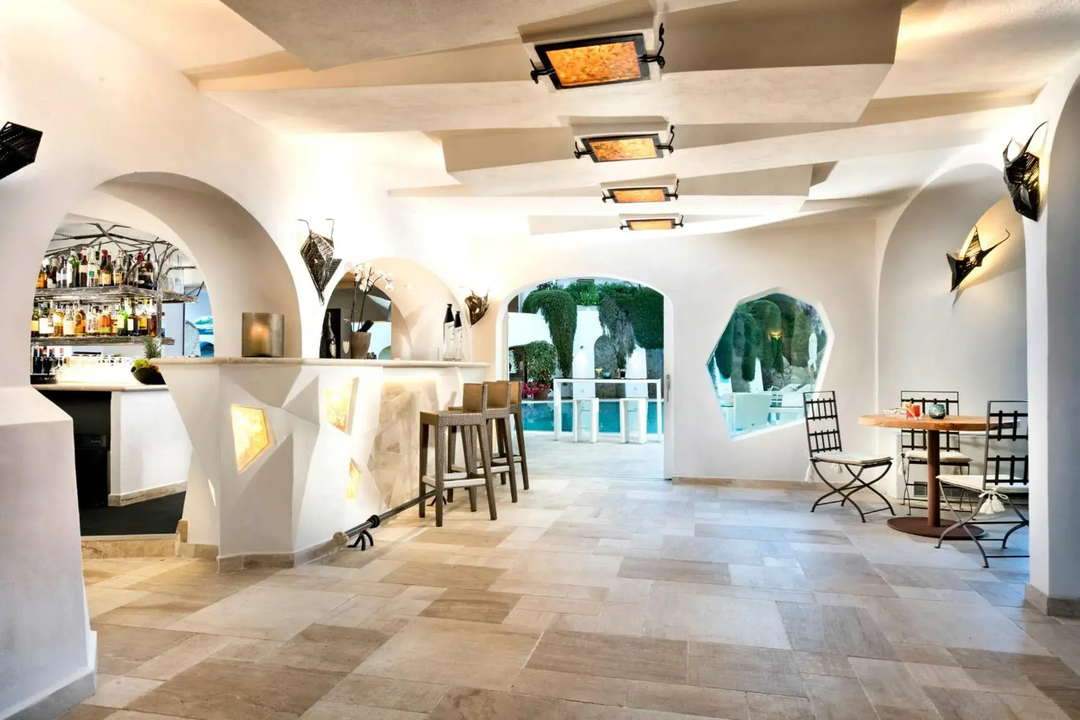 Lounge or bar in Grand Hotel Poltu Quatu Lounge or bar in Grand Hotel Poltu Quatu