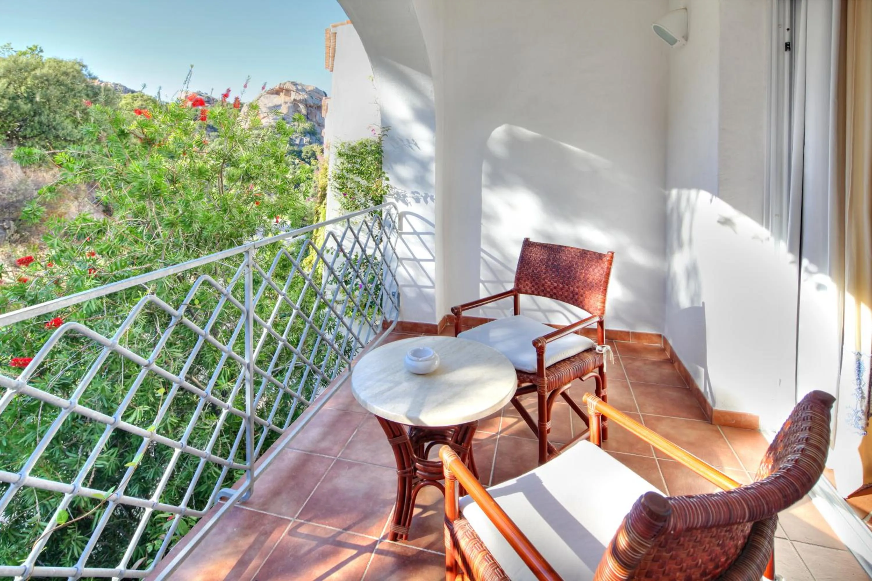 Day in Grand Hotel Poltu Quatu