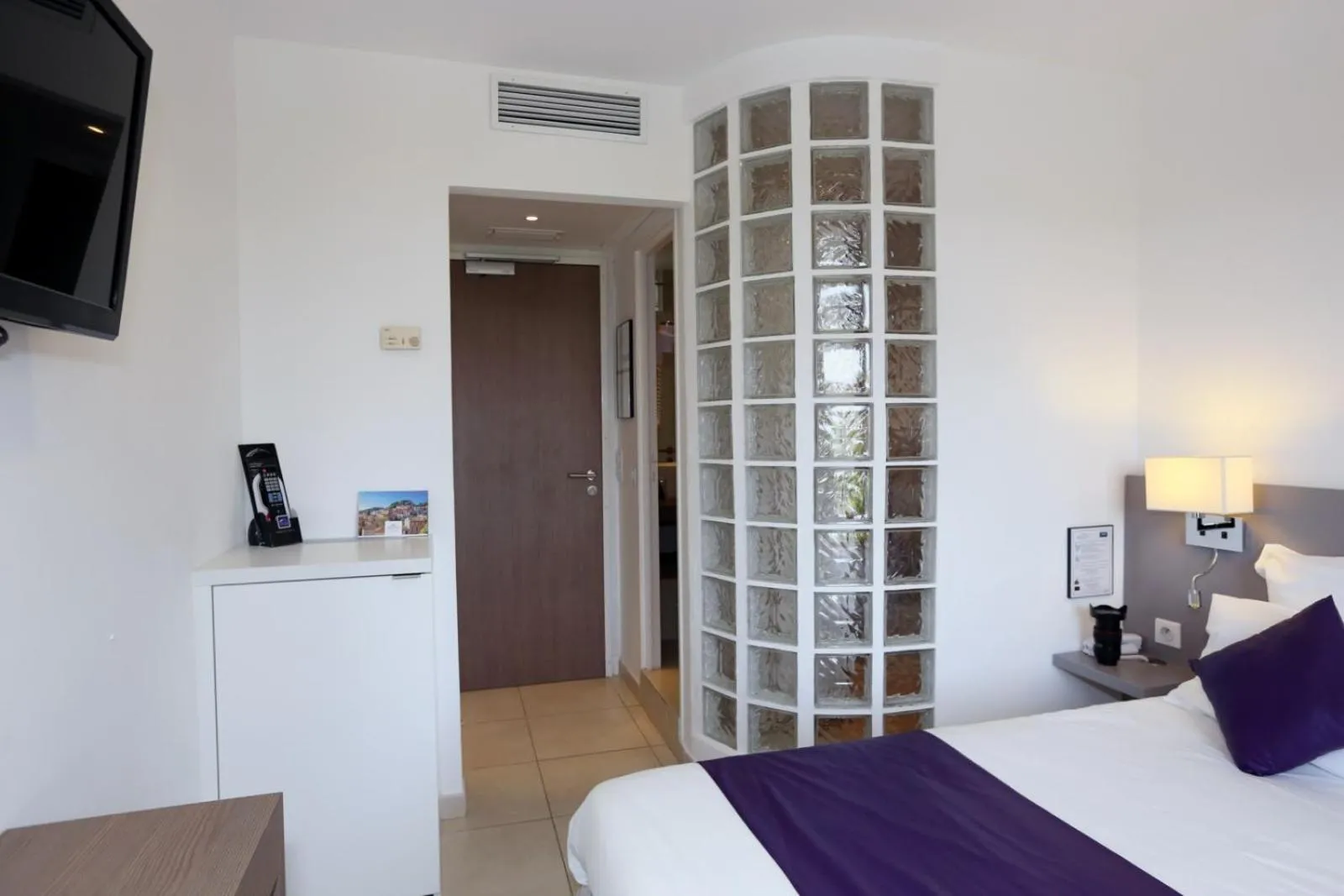 Classic Double Room - single occupancy - South Side with Garden View in Hôtel de la Plage - HDLP