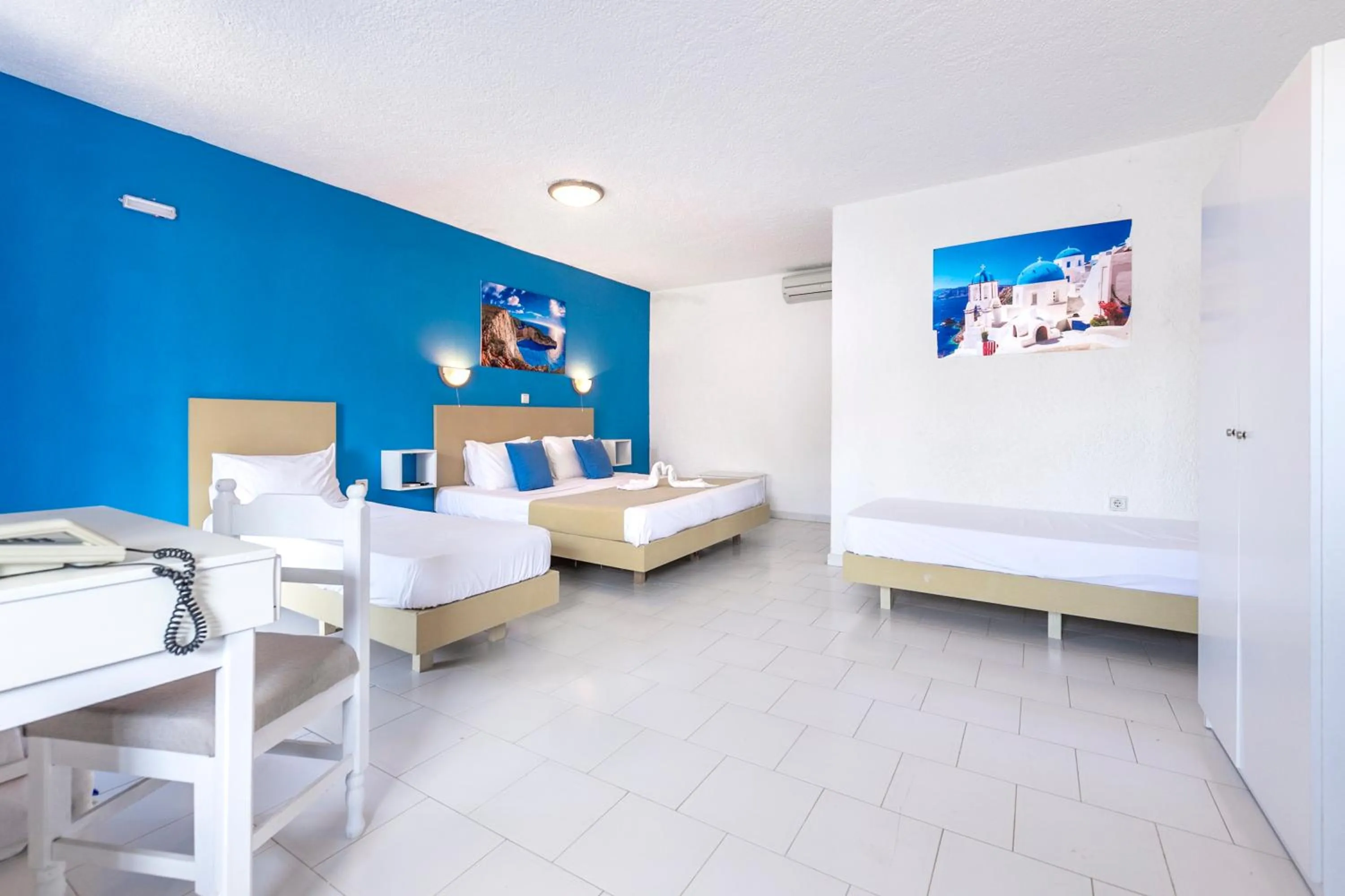 Bed in Bluu Bahari Hotel