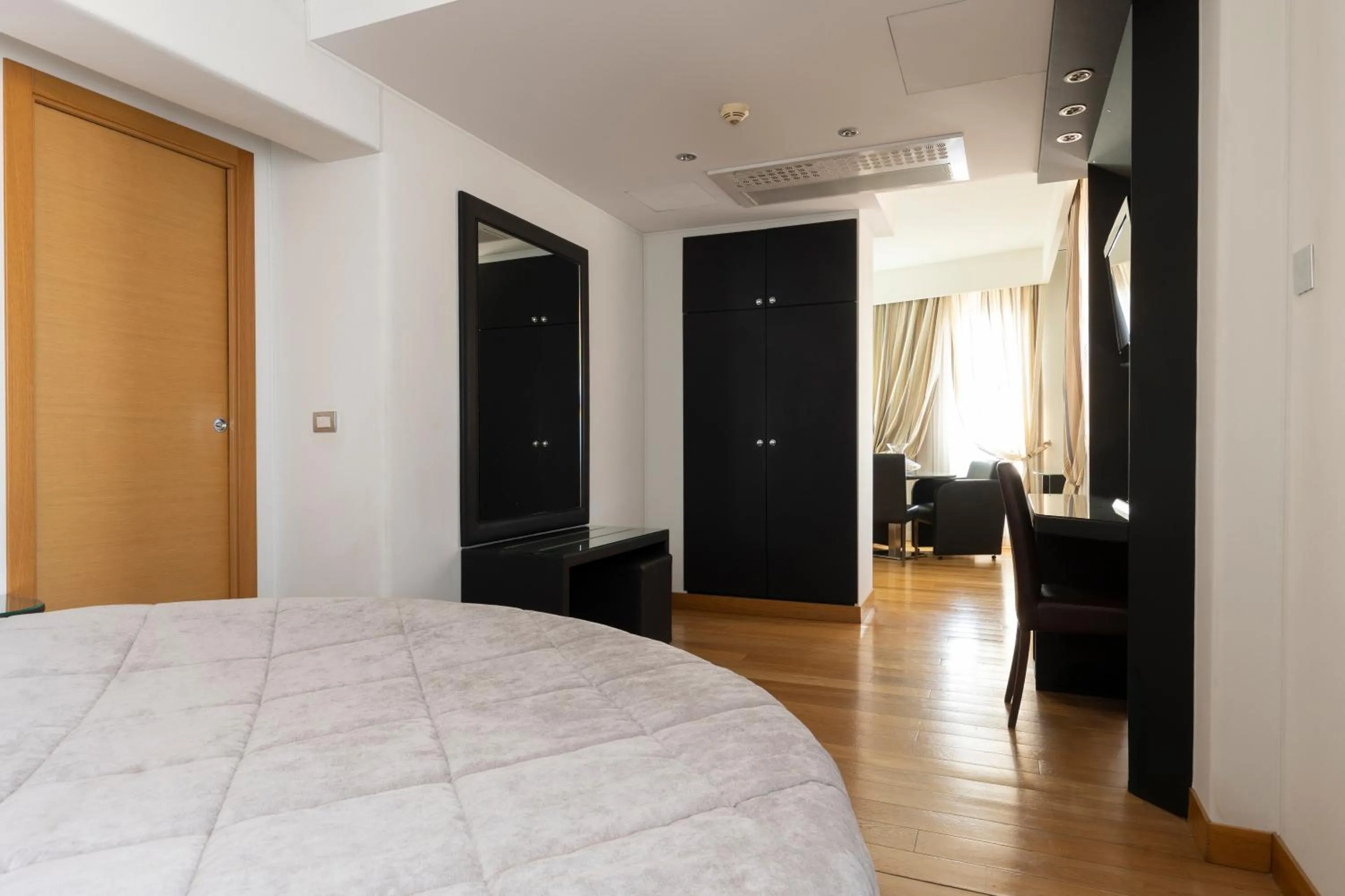 Photo of the whole room, Bed in Hotel Royal Caserta