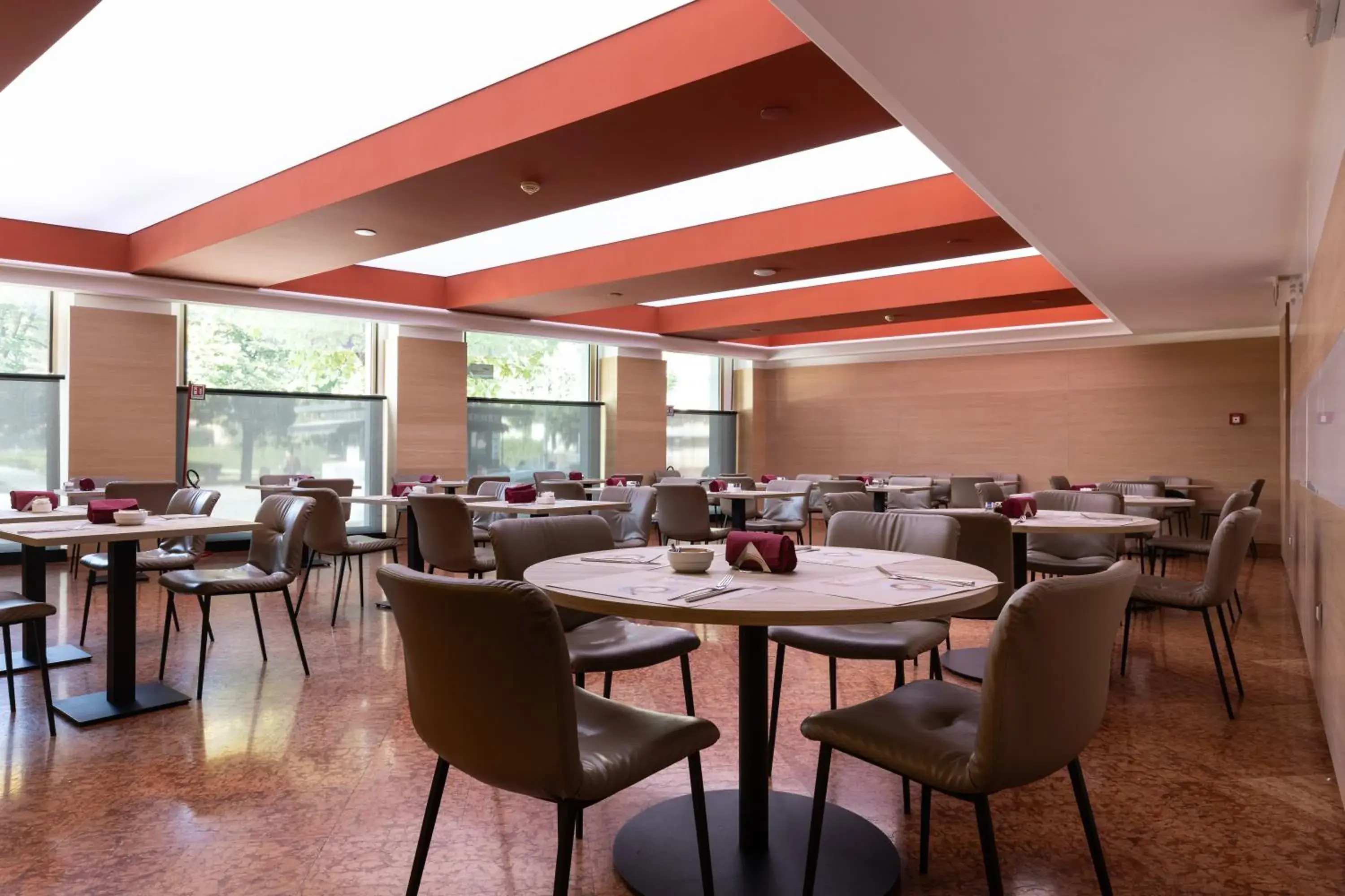 Restaurant/places to eat in Hotel Royal Caserta Restaurant/places to eat in Hotel Royal Caserta