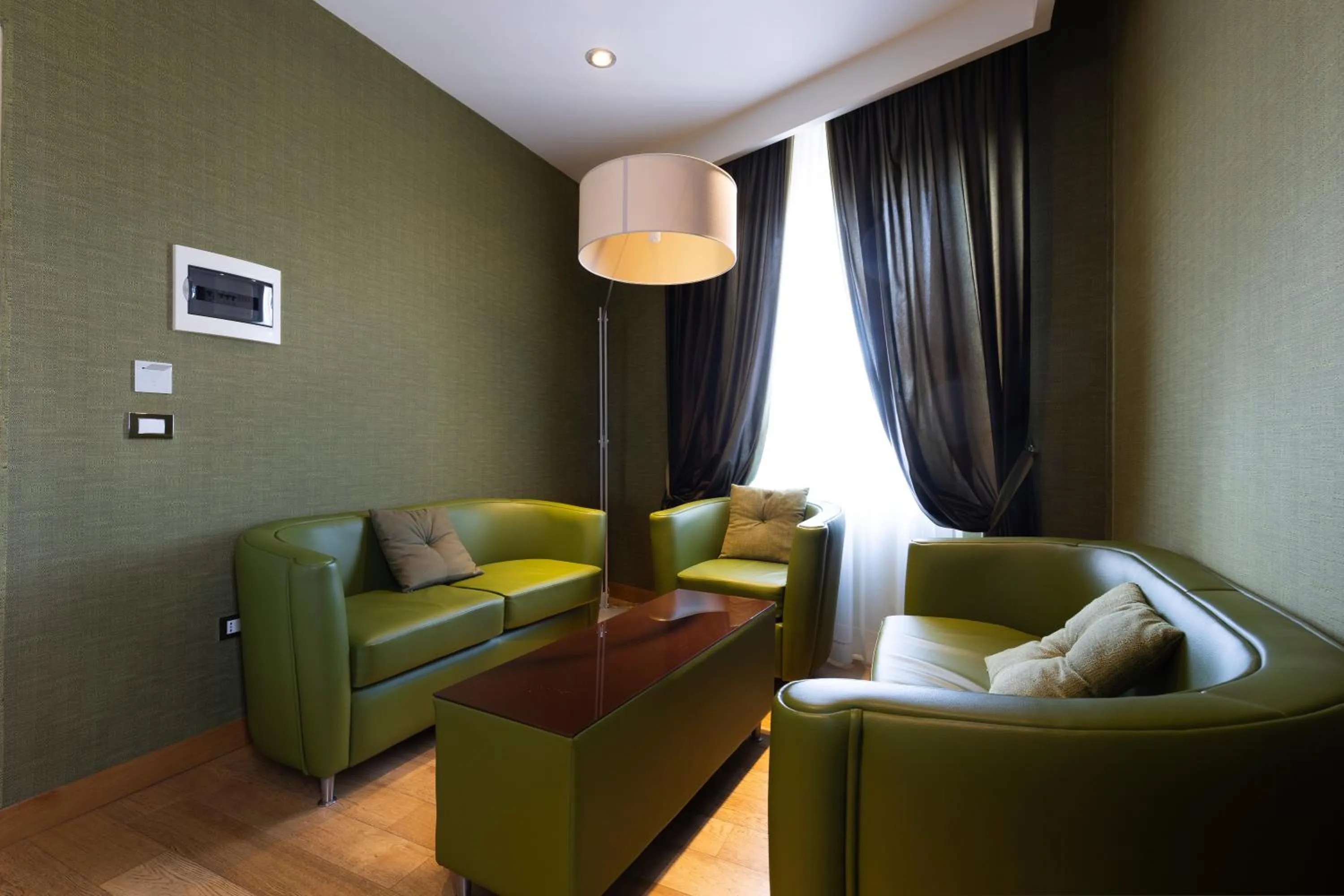 Living room in Hotel Royal Caserta