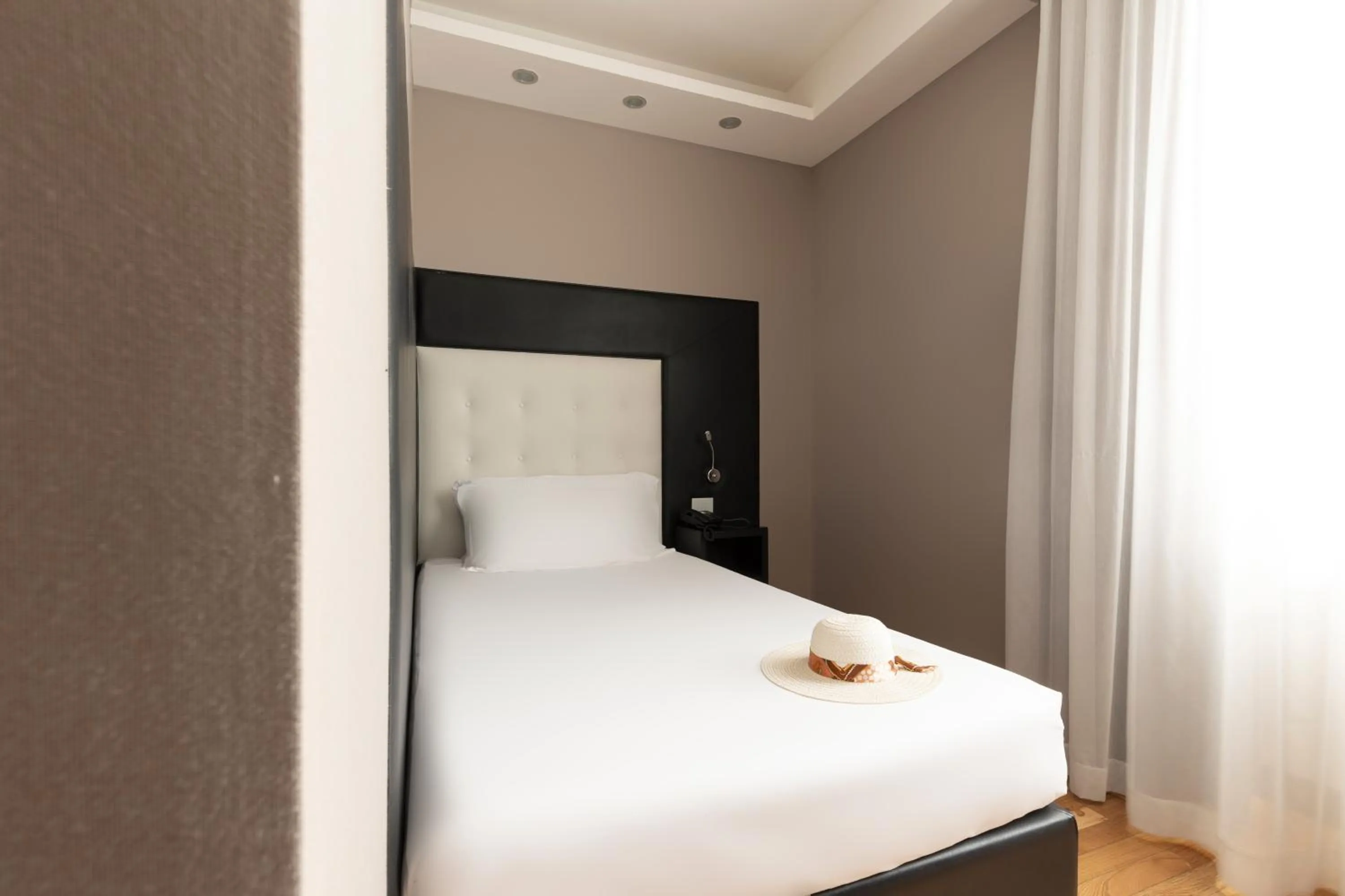 Bed in Hotel Royal Caserta