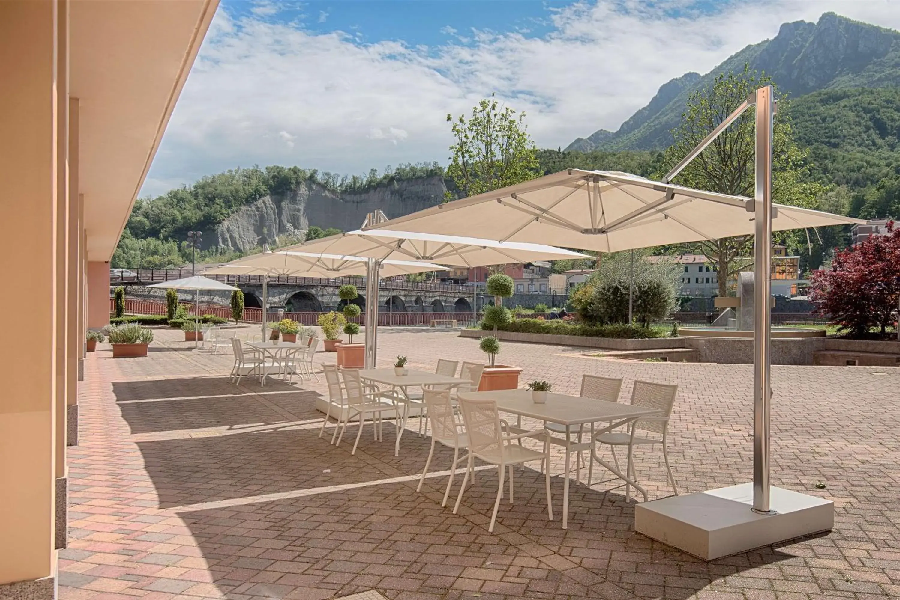 Restaurant/places to eat in NH Lecco Pontevecchio Restaurant/places to eat in NH Lecco Pontevecchio