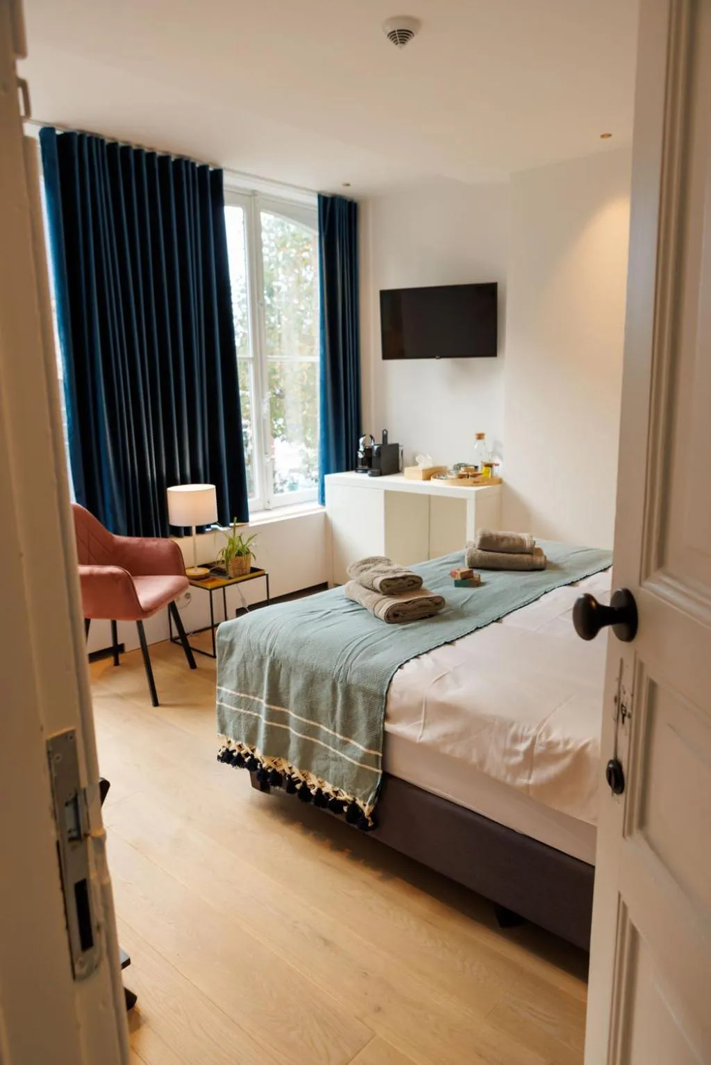 Bed in APL8 St-Anna B&B