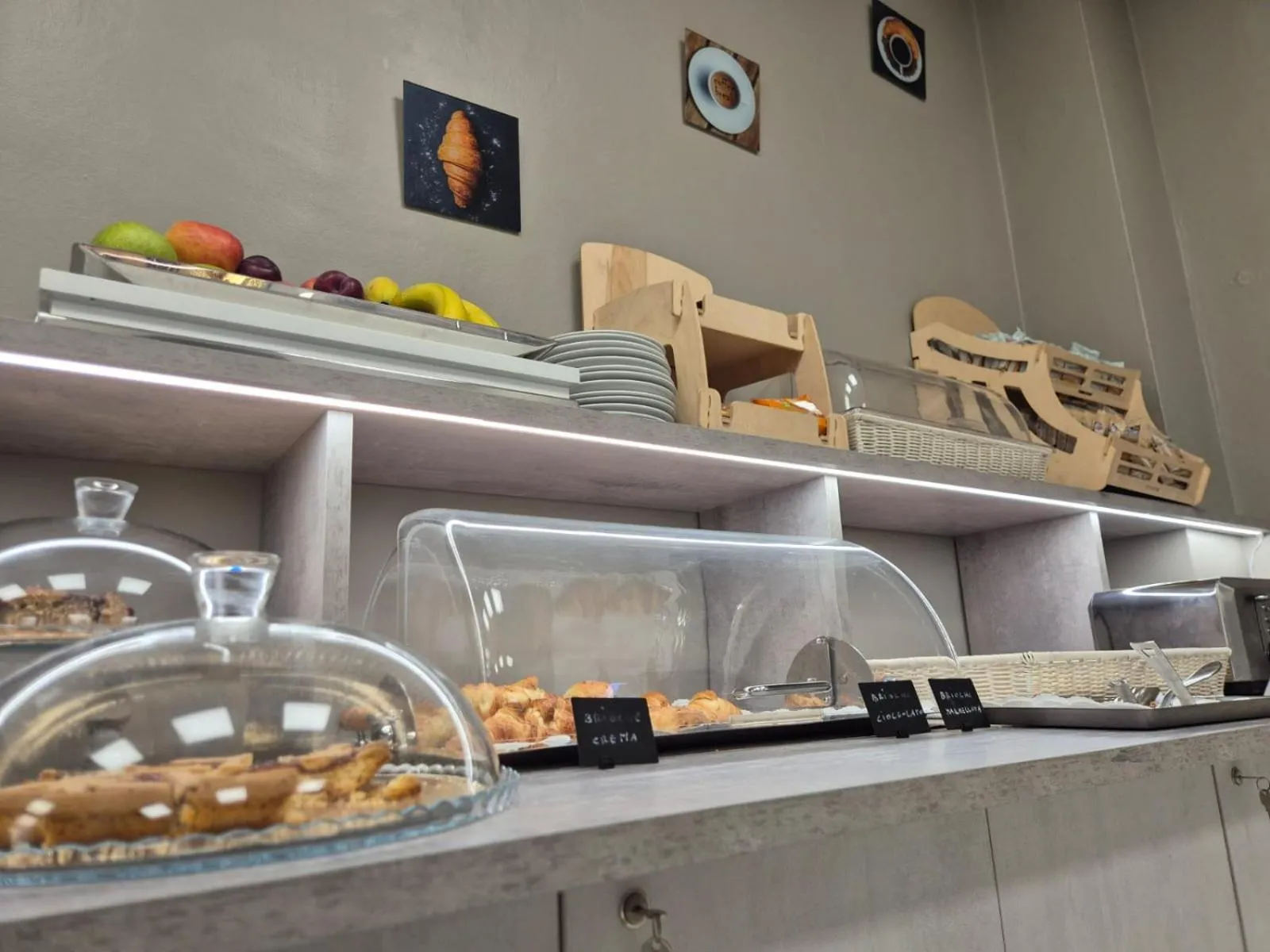 Breakfast in Hotel Continental