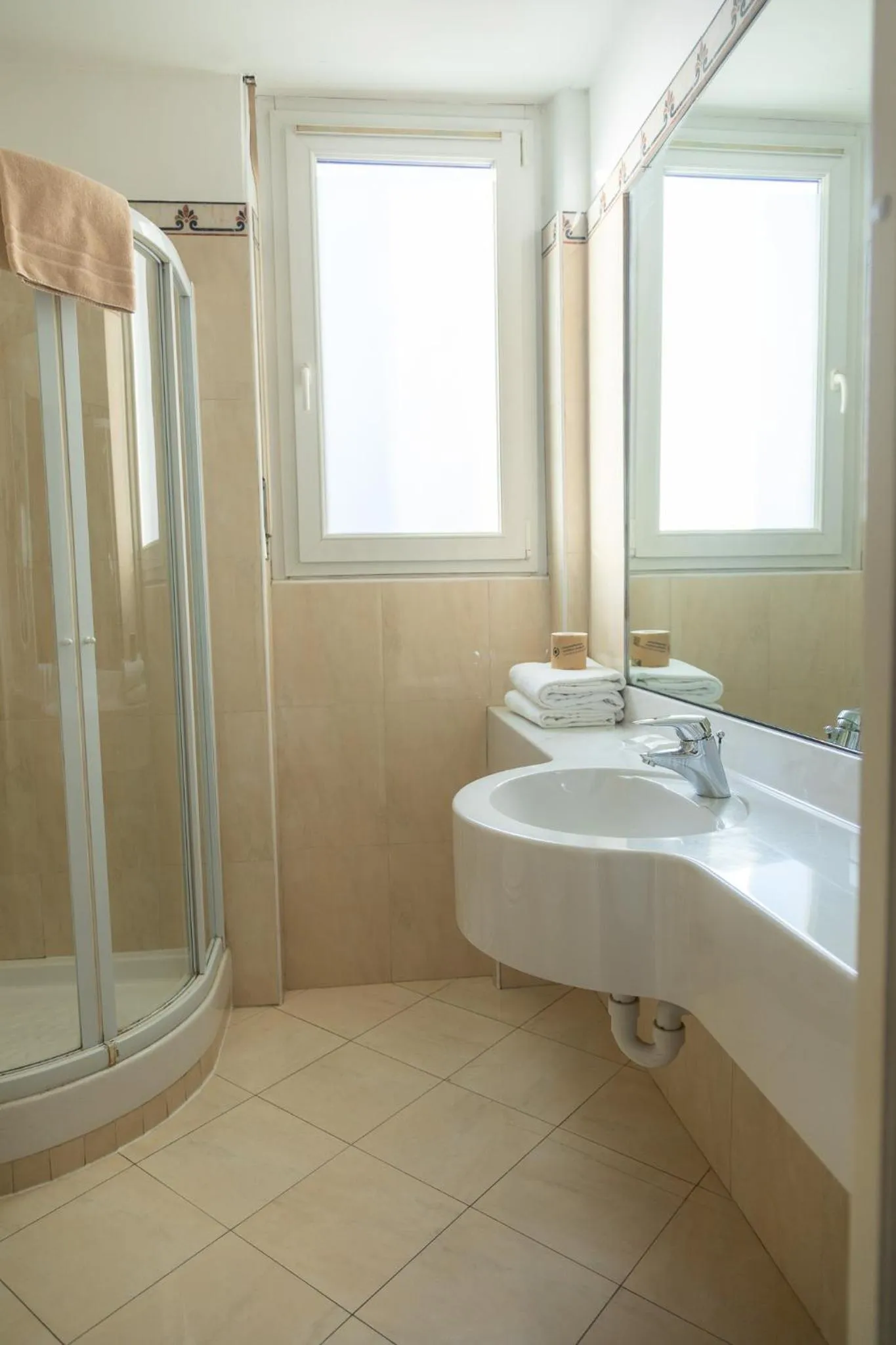 Bathroom in Hotel Continental