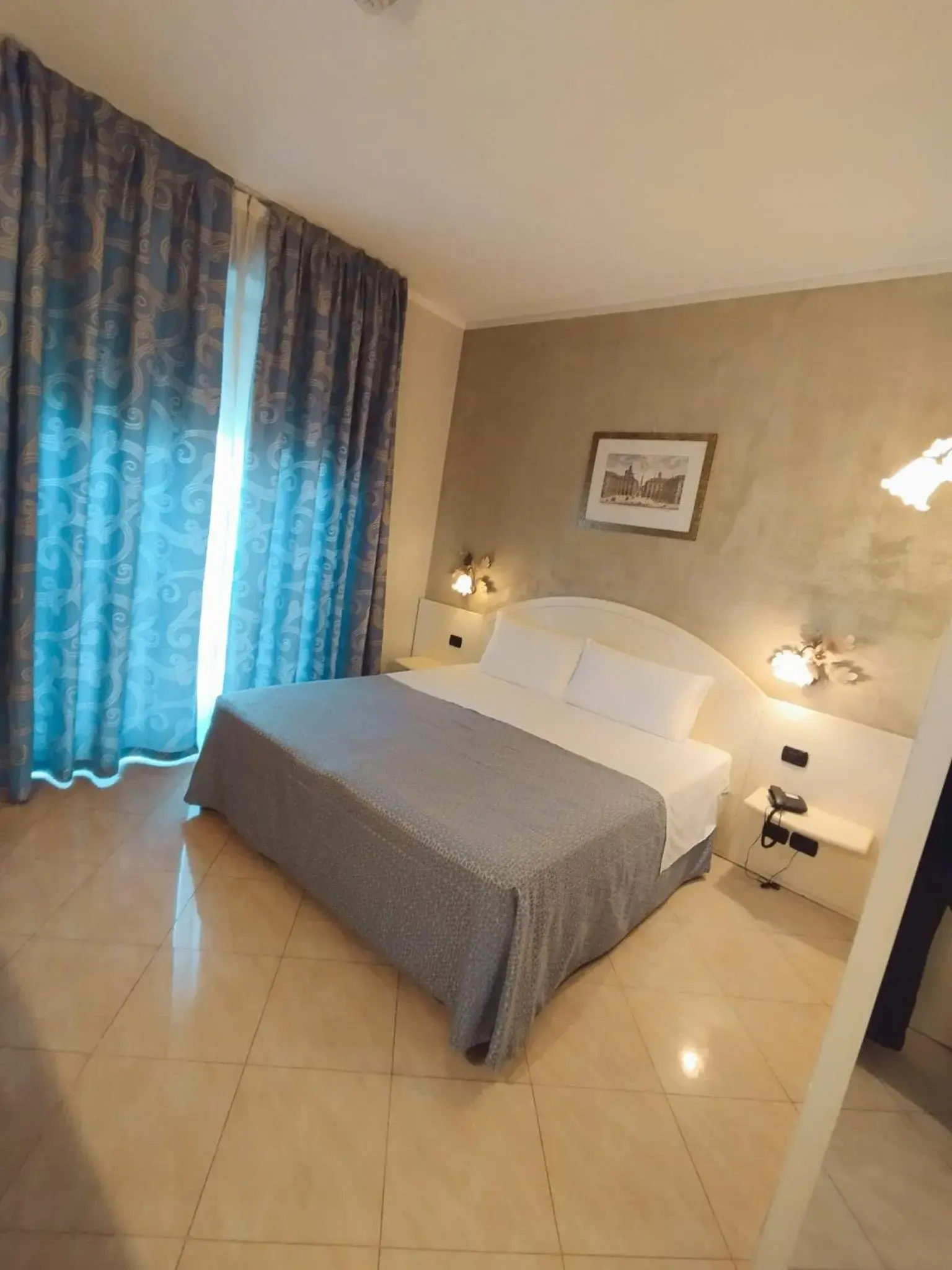 View (from property/room), Bed in Hotel Continental View (from property/room), Bed in Hotel Continental