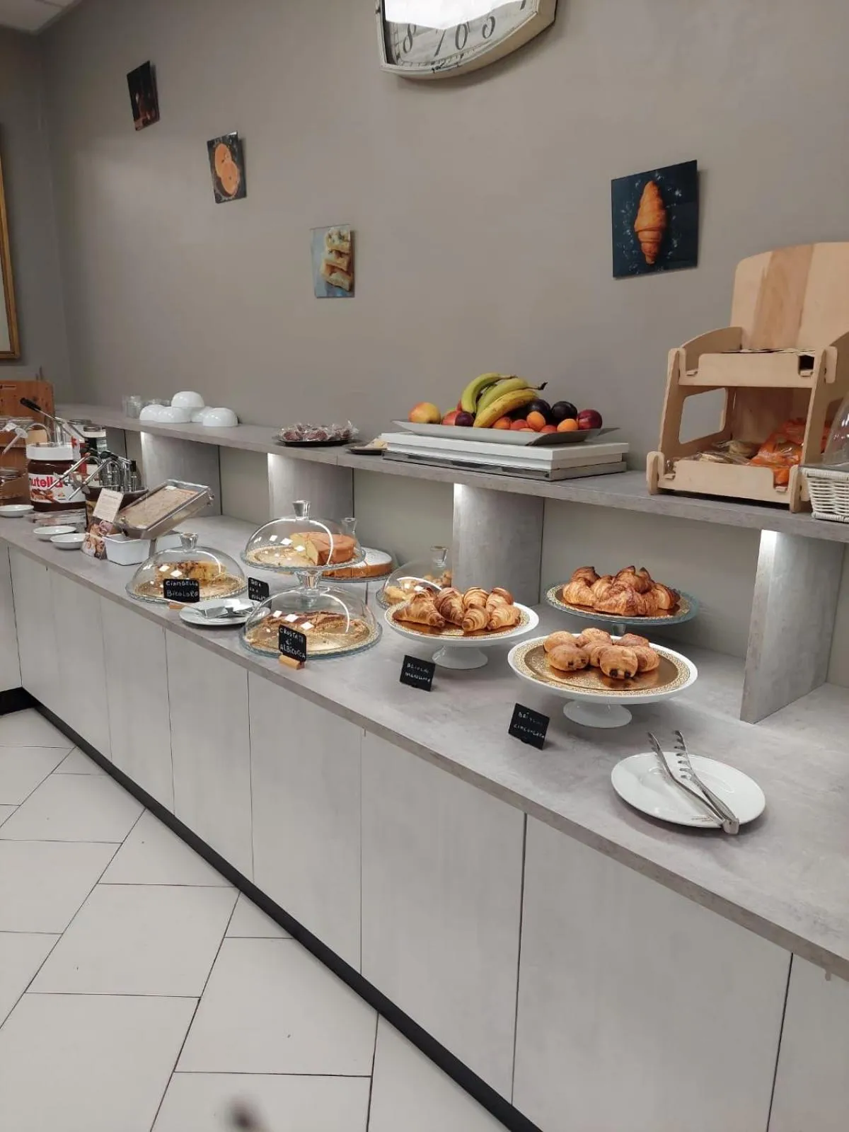 Breakfast in Hotel Continental