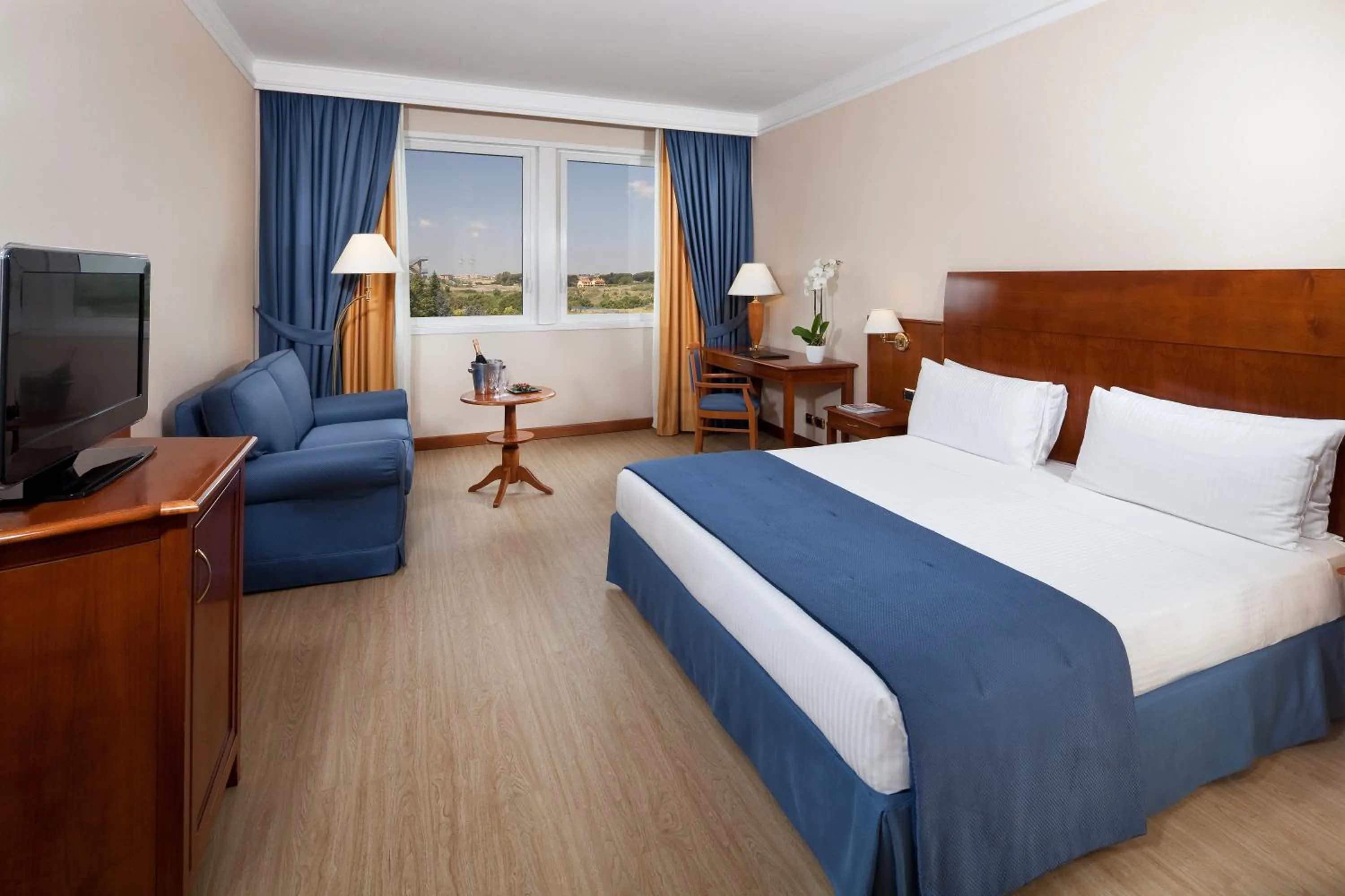 Bedroom, Bed in Hotel Roma Aurelia Antica