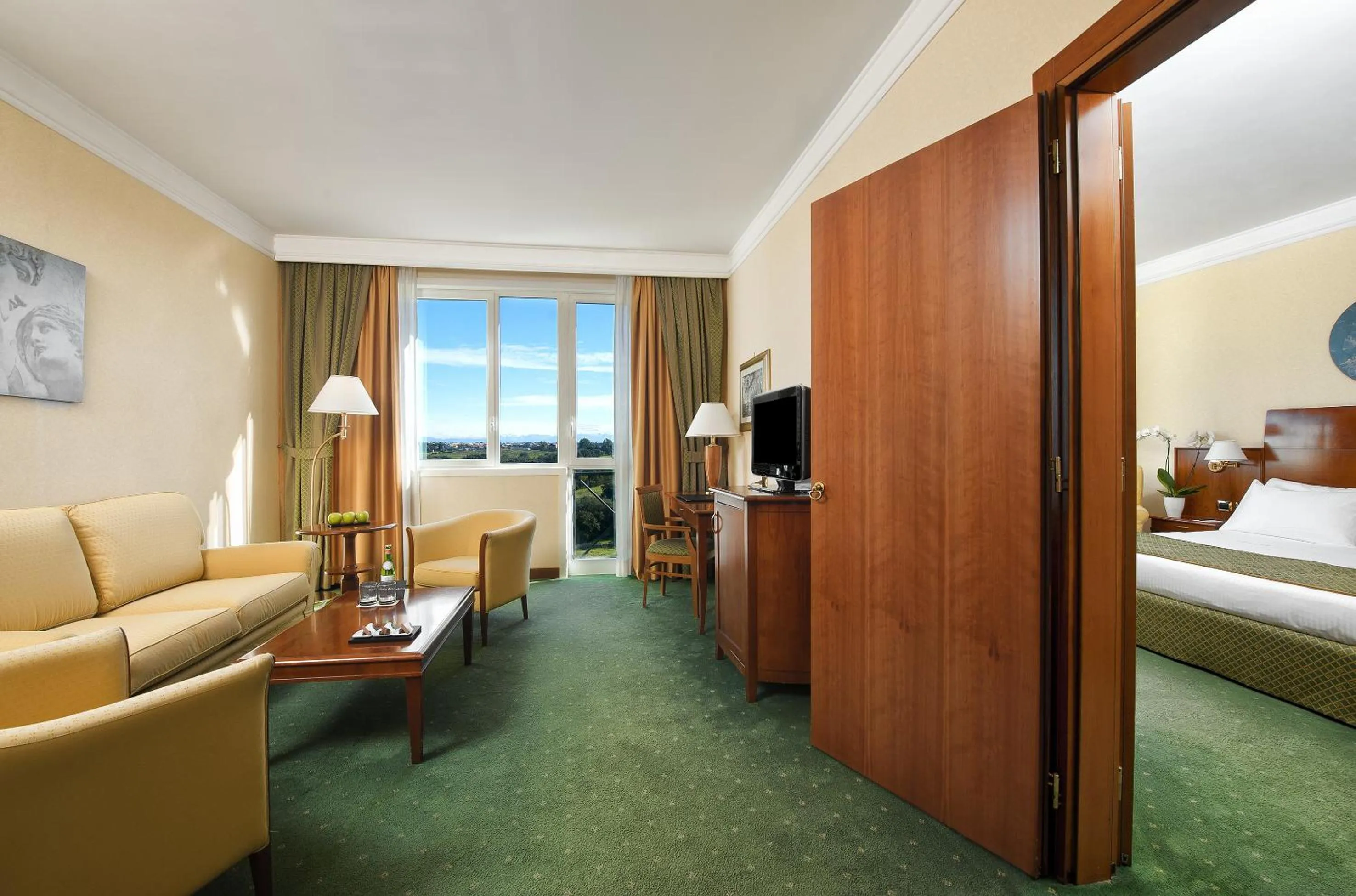 View (from property/room), Bed in Hotel Roma Aurelia Antica