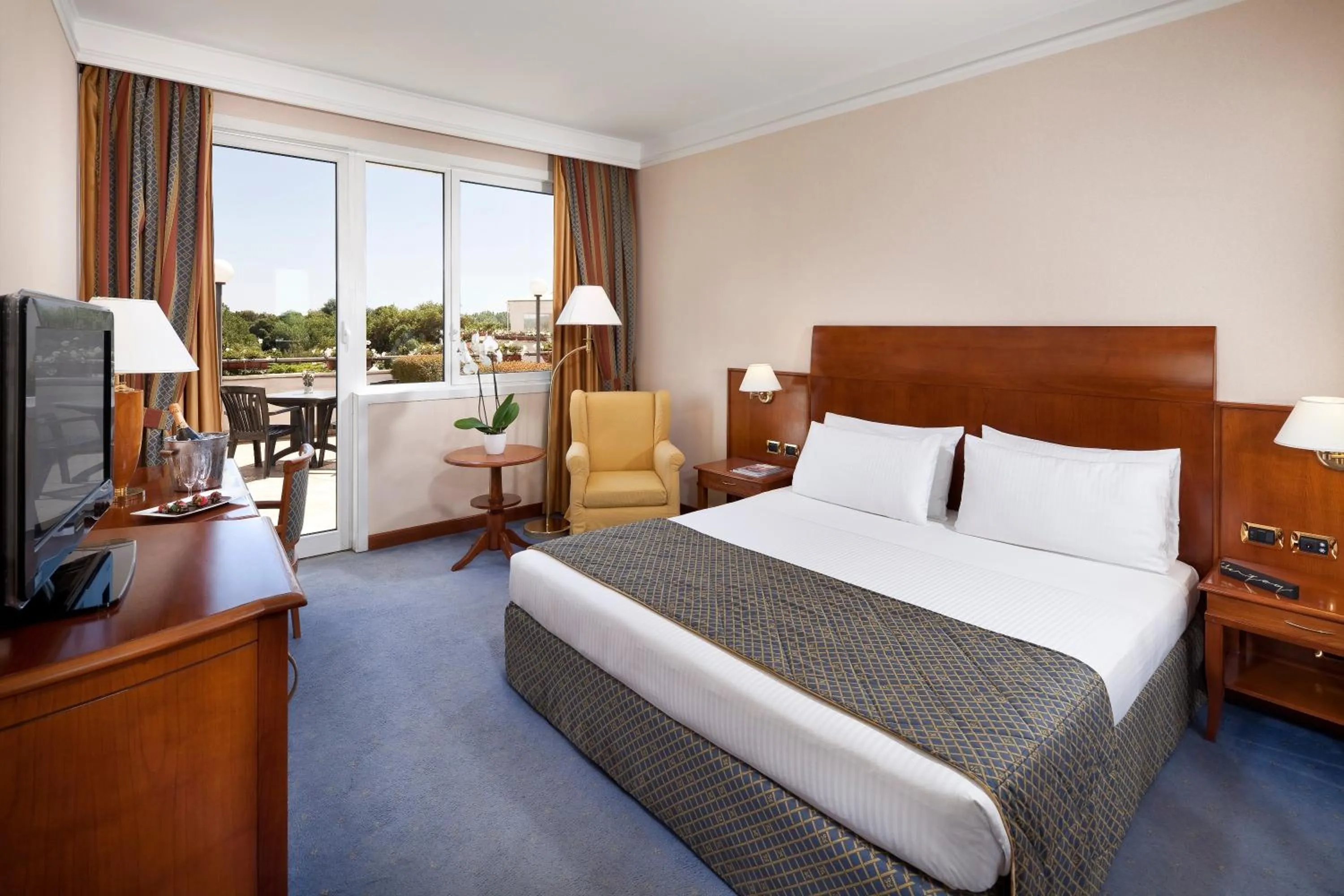 Bed in Hotel Roma Aurelia Antica