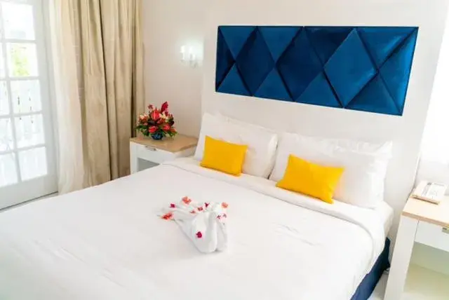 Bed in The SoCo House - All-Inclusive Bed in The SoCo House - All-Inclusive