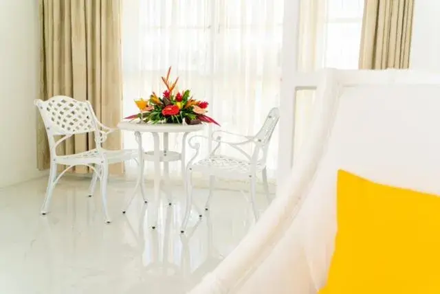 Seating area in The SoCo House - All-Inclusive Seating area in The SoCo House - All-Inclusive