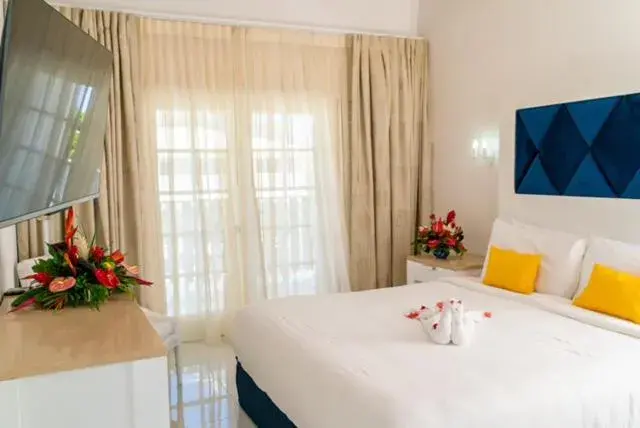 Bed in The SoCo House - All-Inclusive Bed in The SoCo House - All-Inclusive