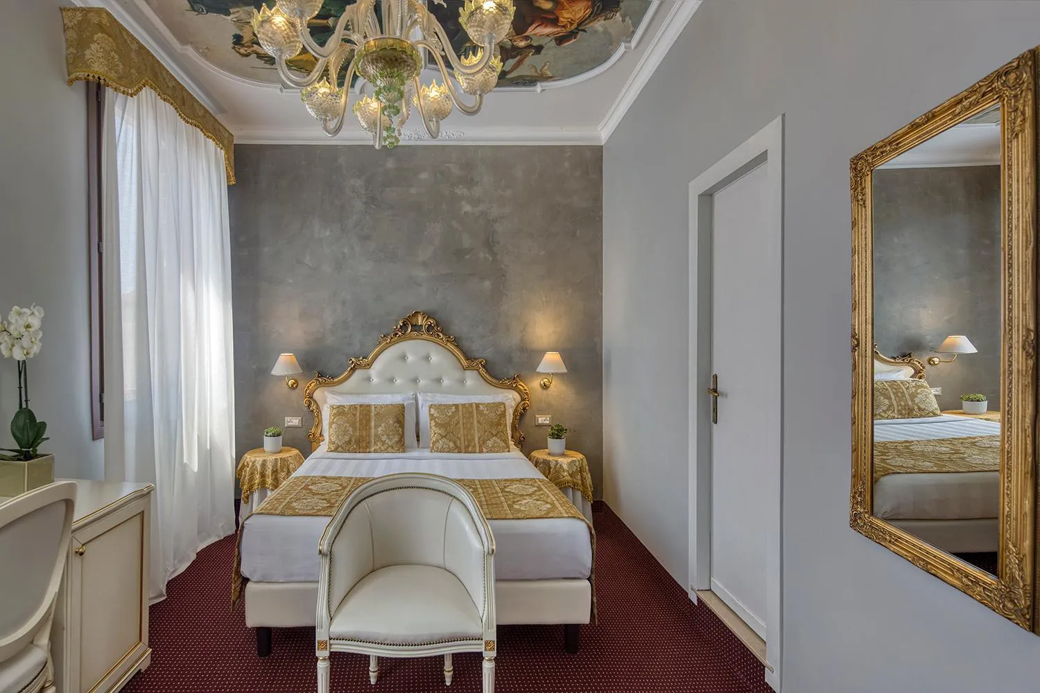 Photo of the whole room, Bed in Hotel Pausania