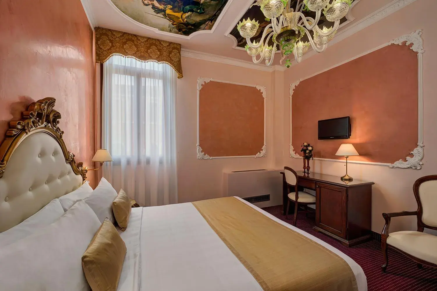 Bed in Hotel Pausania Bed in Hotel Pausania