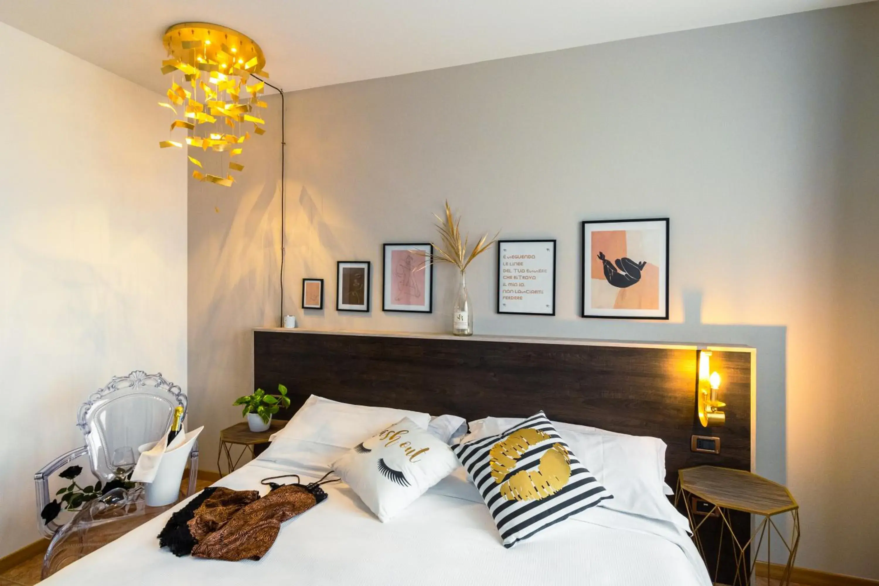 Deluxe Double Room with Bath in Ancora Sport Resort Hotel Deluxe Double Room with Bath in Ancora Sport Resort Hotel